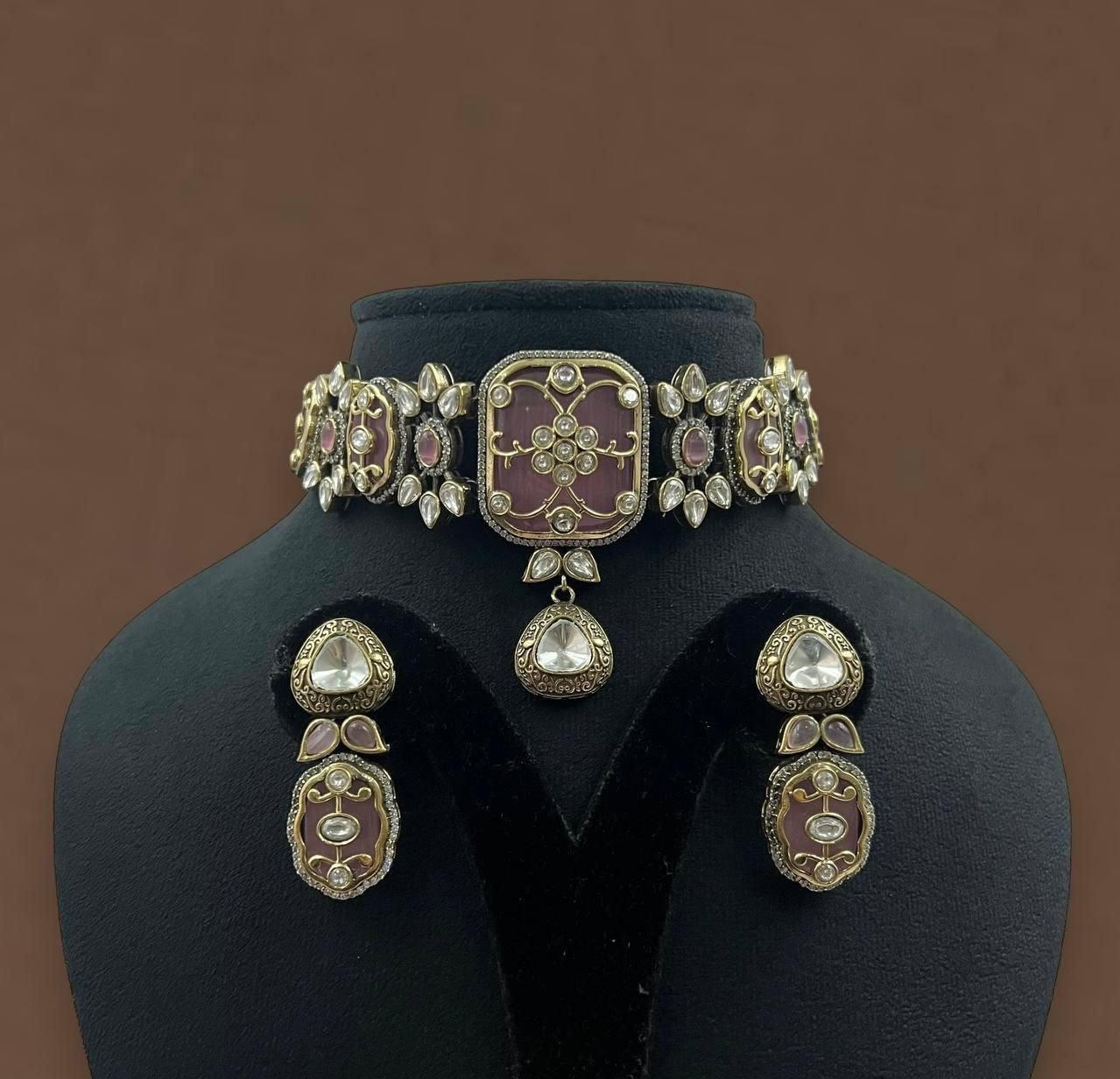Nisha Kundan Choker