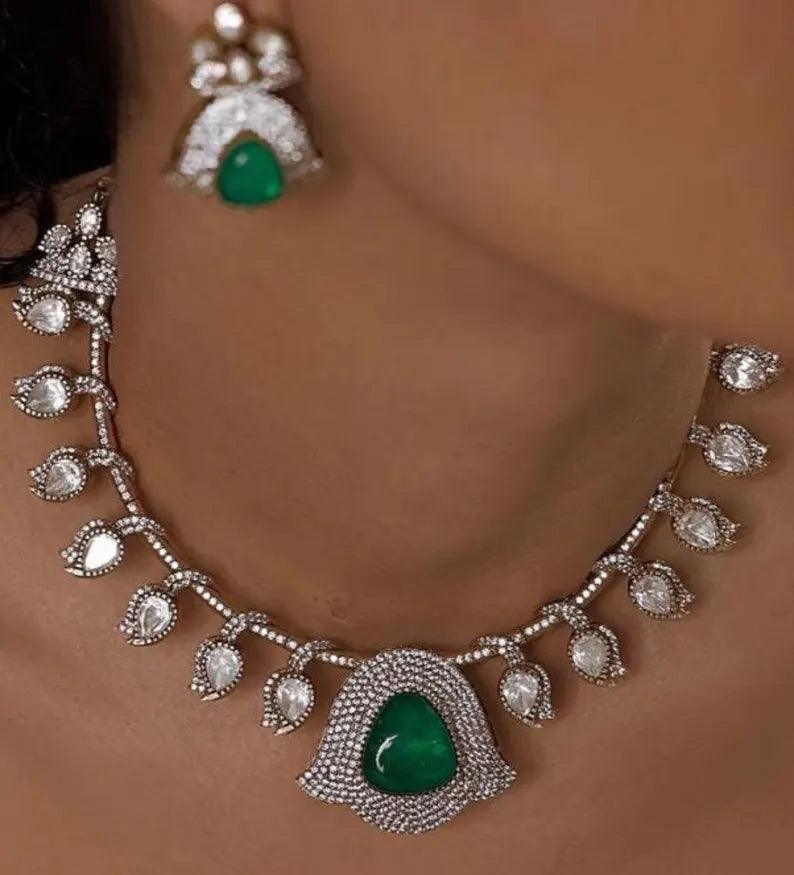 Vanika Set