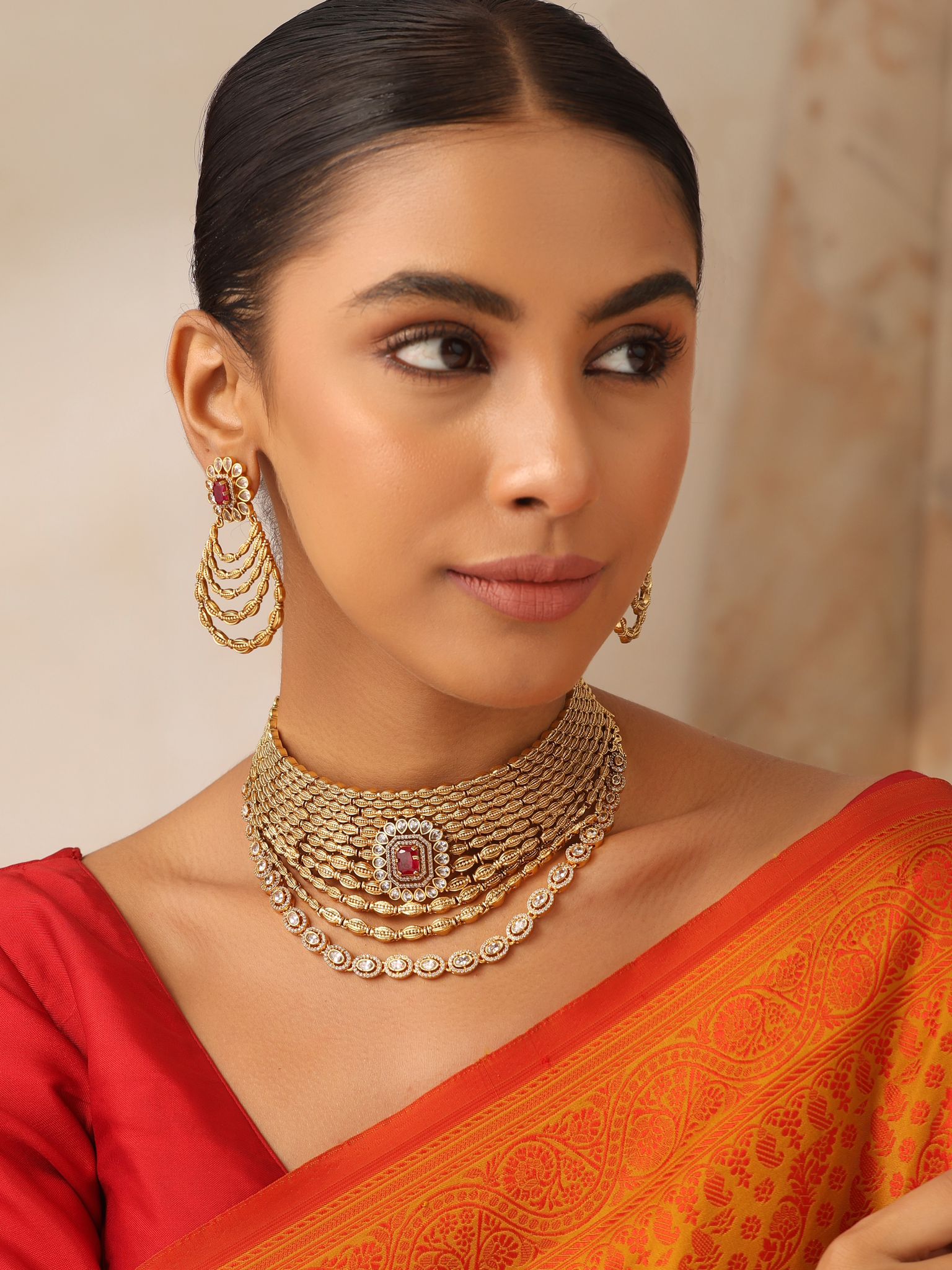 Nitara Choker