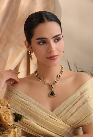 Antique gold kundan necklace black stones