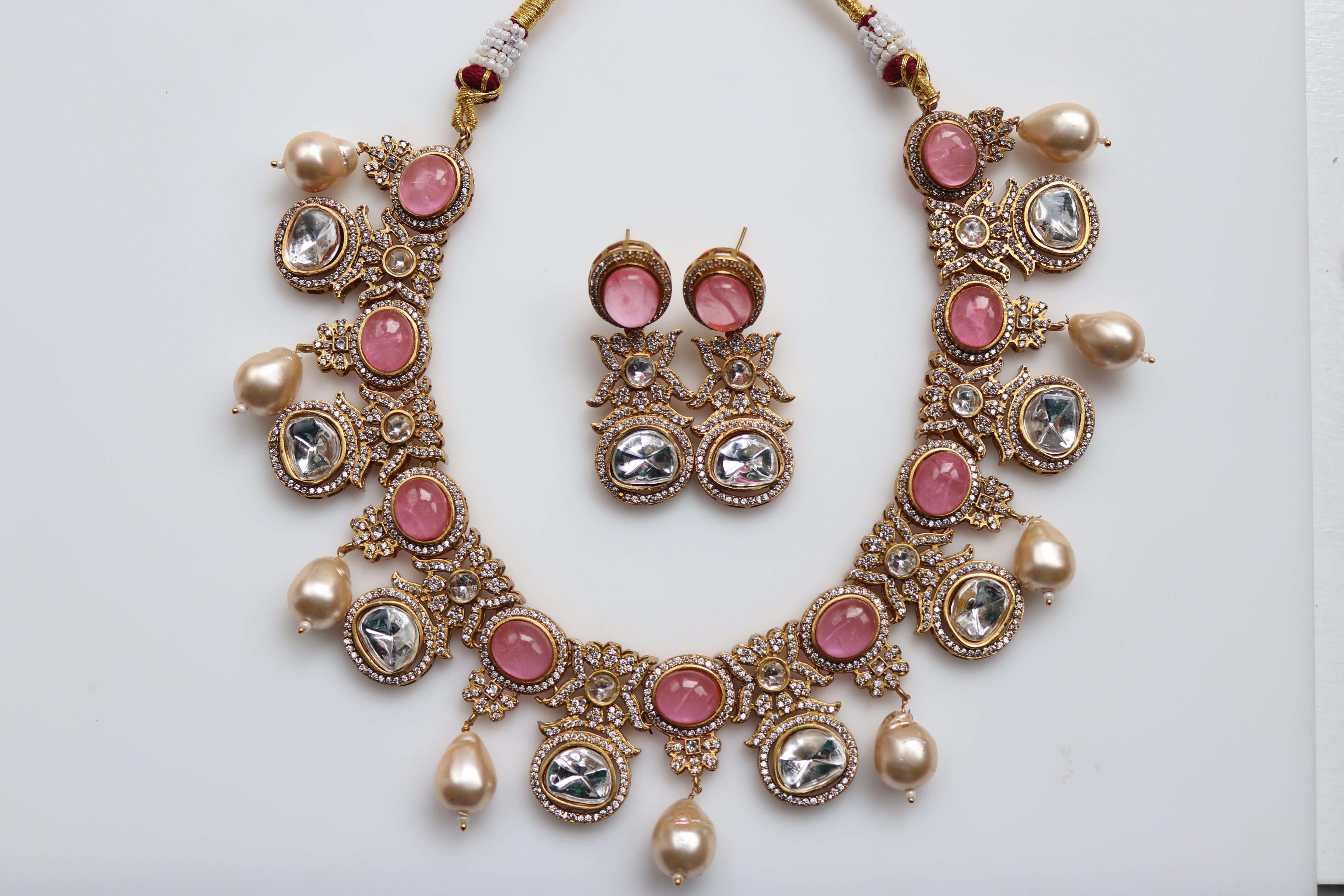 Mossonite Cobochon Set