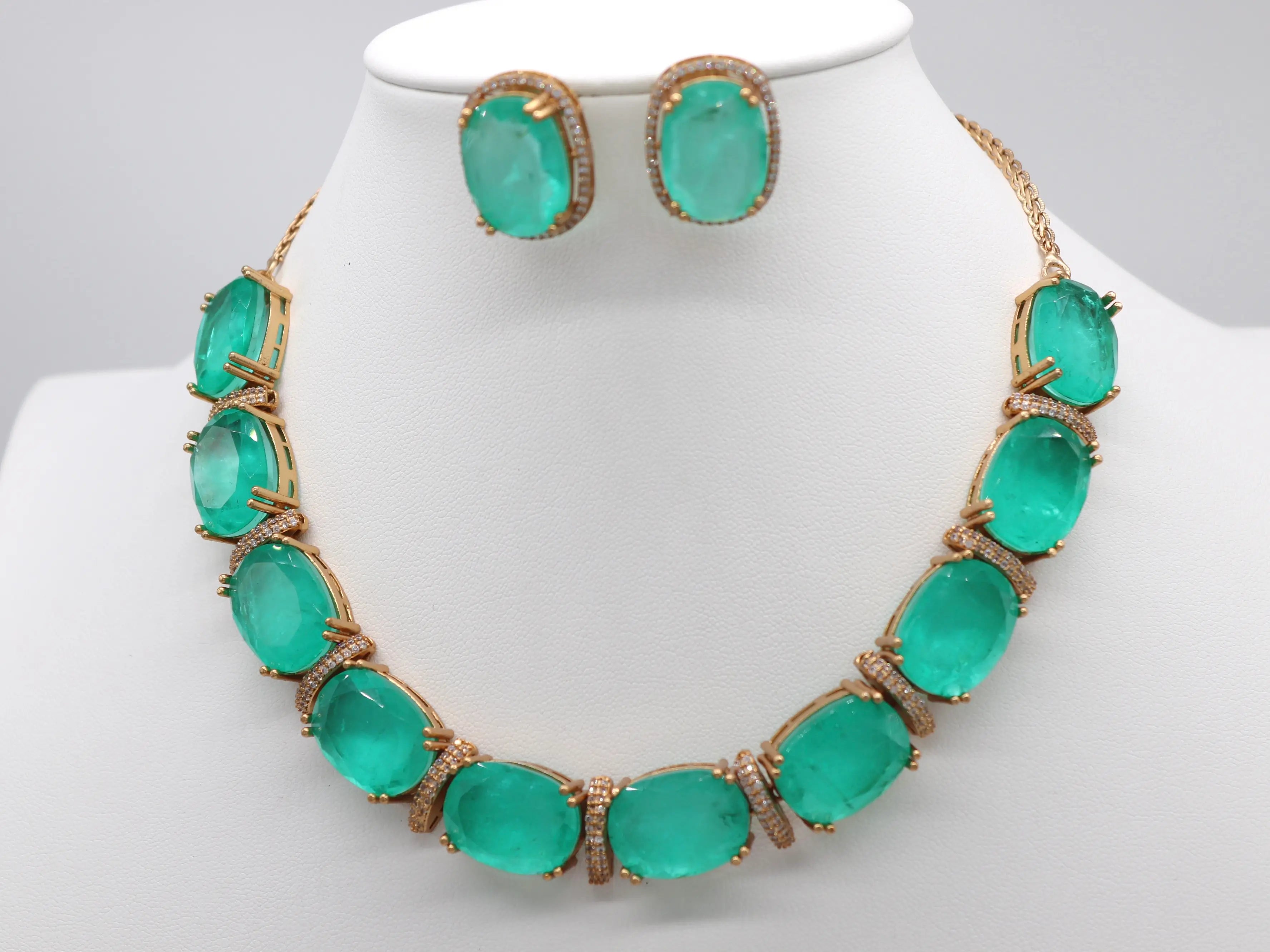 Emerald Solara Statement Necklace Set