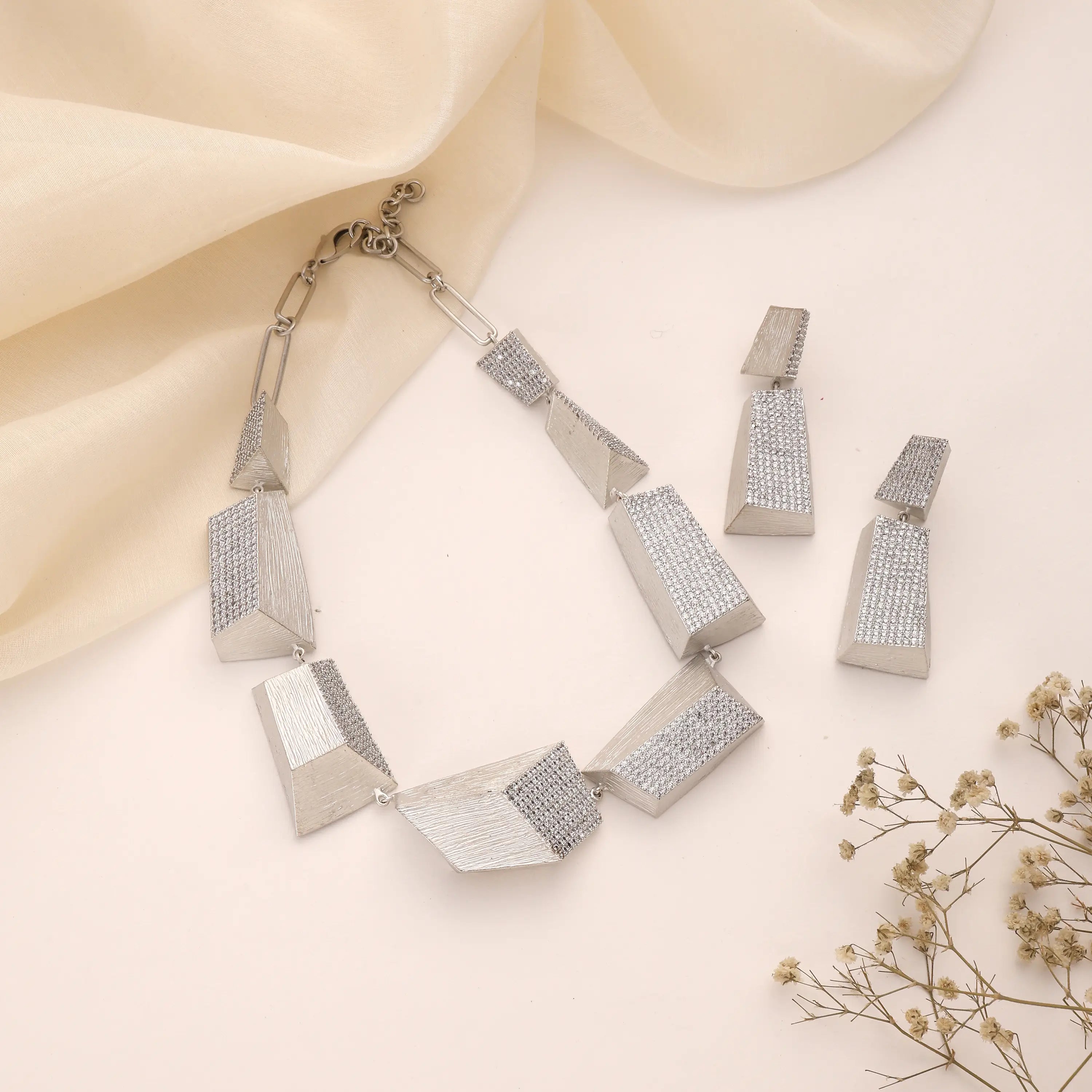 Avenra Silver Geometric Statement Necklace Set