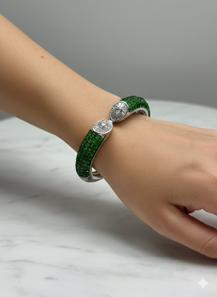 Emerald Invisible Setting Bracelet