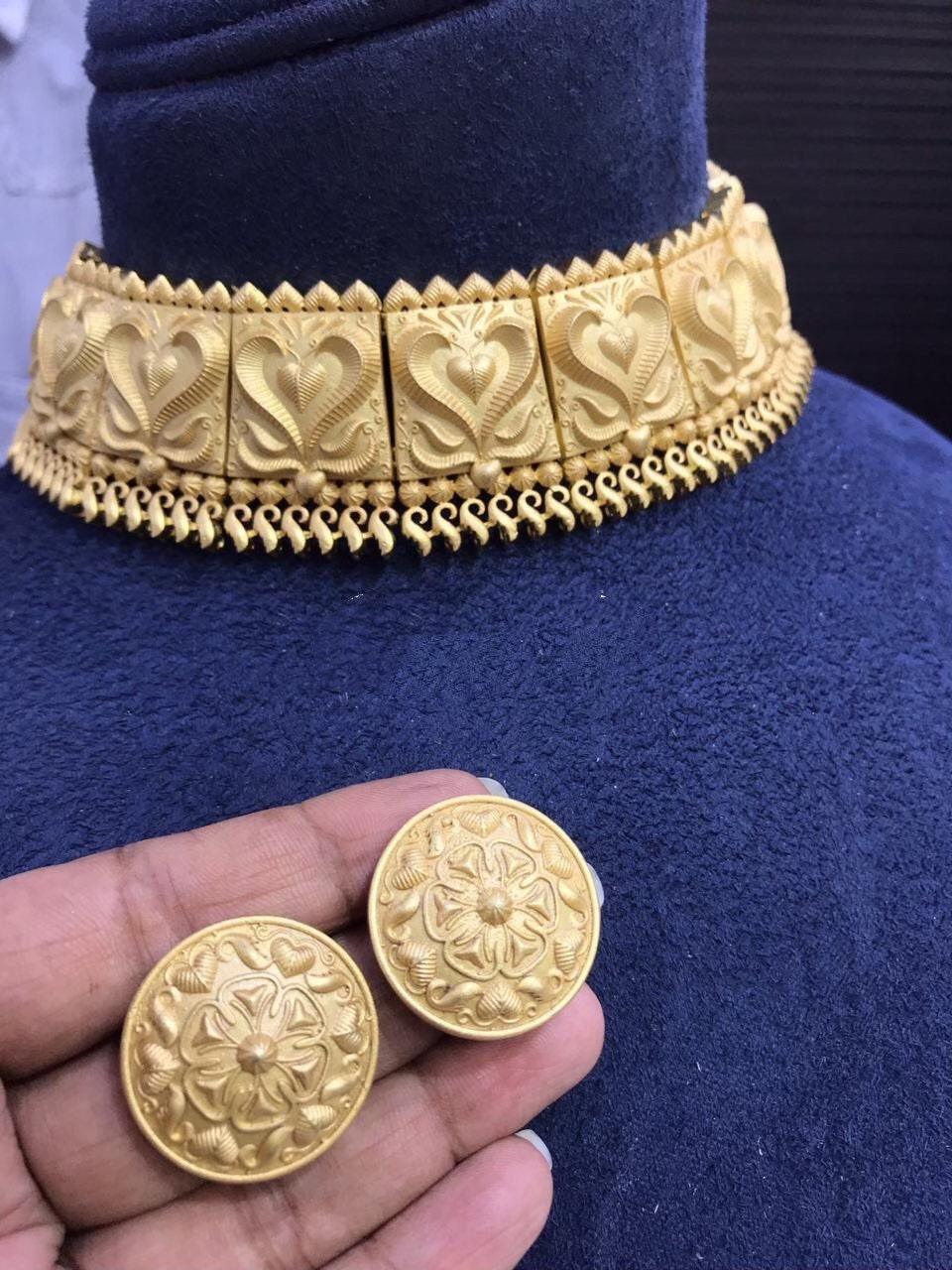 Deepika Gold Choker/ Indian Jewelry / Indian Choker / Indian Necklace/ Pakistani Jewelry/ Punjabi Jewelry