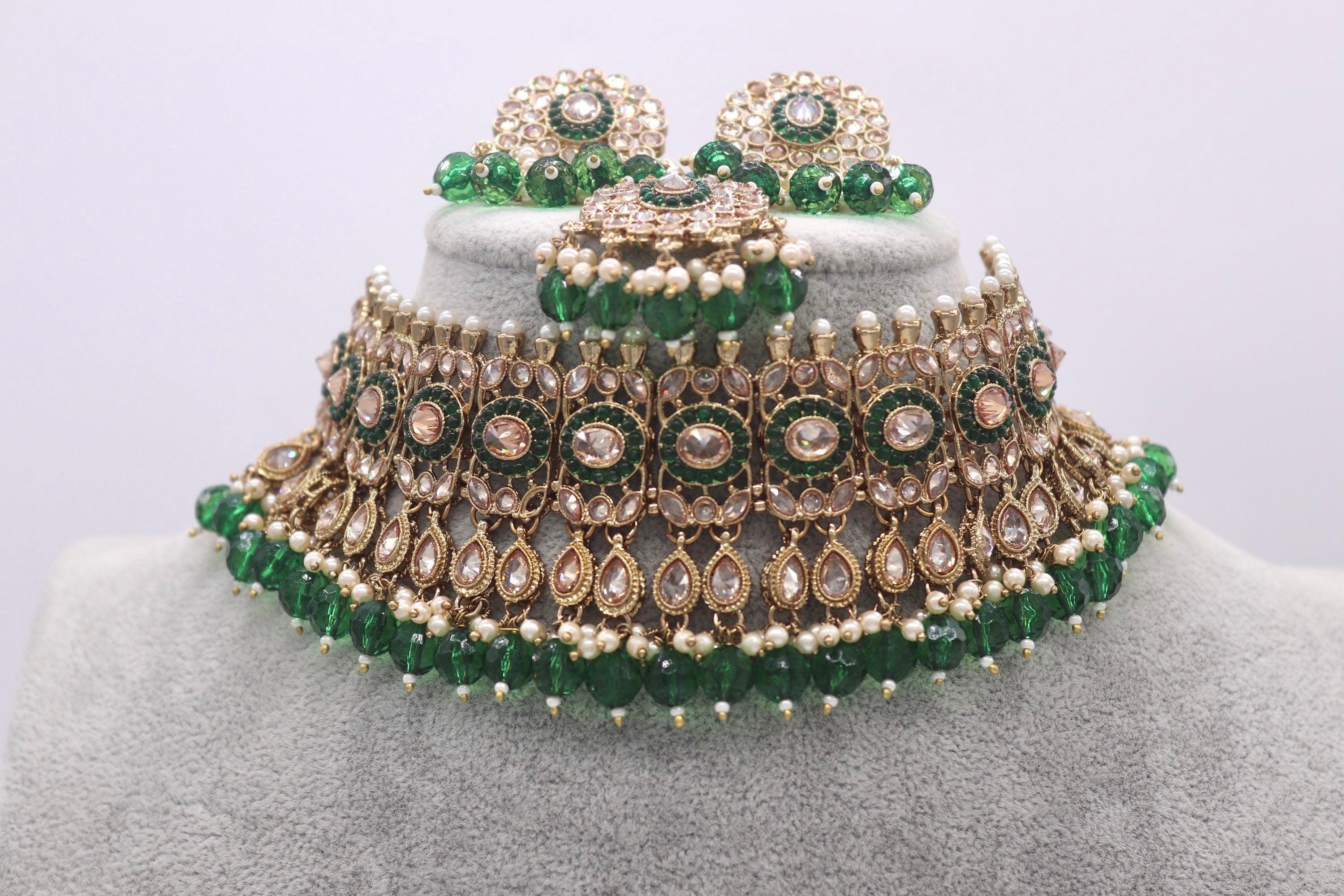 Emerald Green Polki Choker Set/ Indian Jewelry/ Punjabi Jewelry/ Pakistani jewelry/ Indian necklace/ Pakistani Choker/ Punjabi Choker