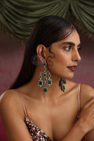 Emerald Earrings/ Indian Earrings/ Indian Jewelry/Pakistani Jewelry/ Bollywood Jewelry/ Kundan earrings/ Sabhyasachi Jewelry