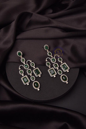 Emerald Earrings/ Indian Earrings/ Indian Jewelry/Pakistani Jewelry/ Bollywood Jewelry/ Kundan earrings/ Sabhyasachi Jewelry