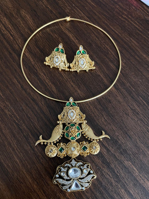 Antique Hasli Necklace/ Indian Jewelry/ Indian necklace/ Indian Wedding necklace/ Indkan Designer necklace/ Bollywood Jewelry