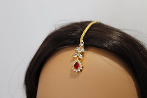 April Dainty Gold Diamond Maang tikka