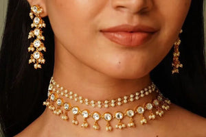 Avira Kundan Pearl Choker