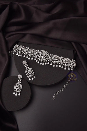 Liz Princess Cut Diamond Choker