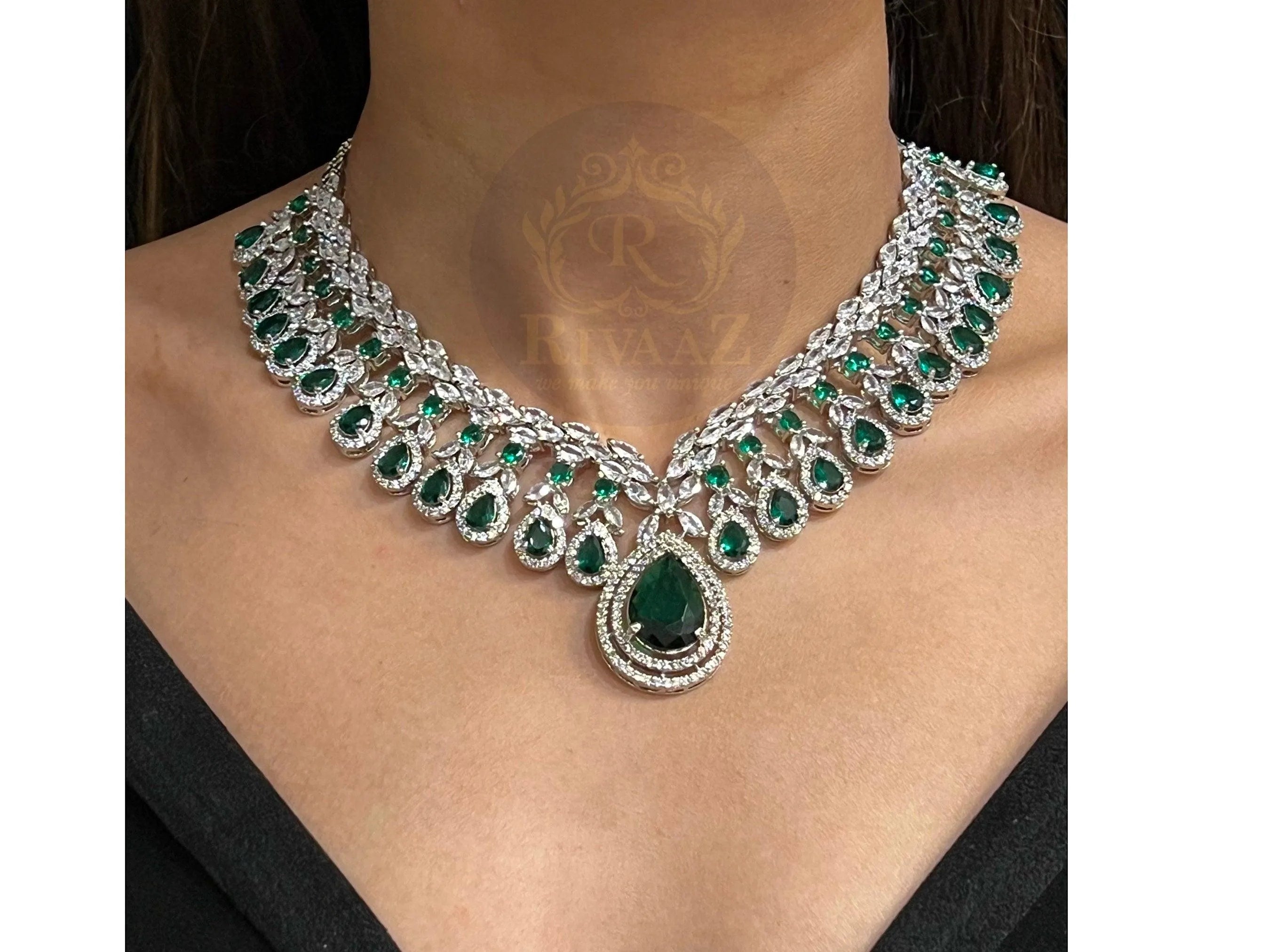 Zia Emerald Necklace Set