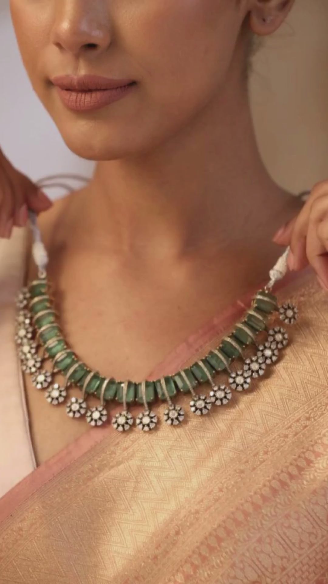 Video of mint Kundan Set in Doublet Stones