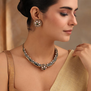 Rudra Green Kundan Hasli Set in Antique Finish with Earrings