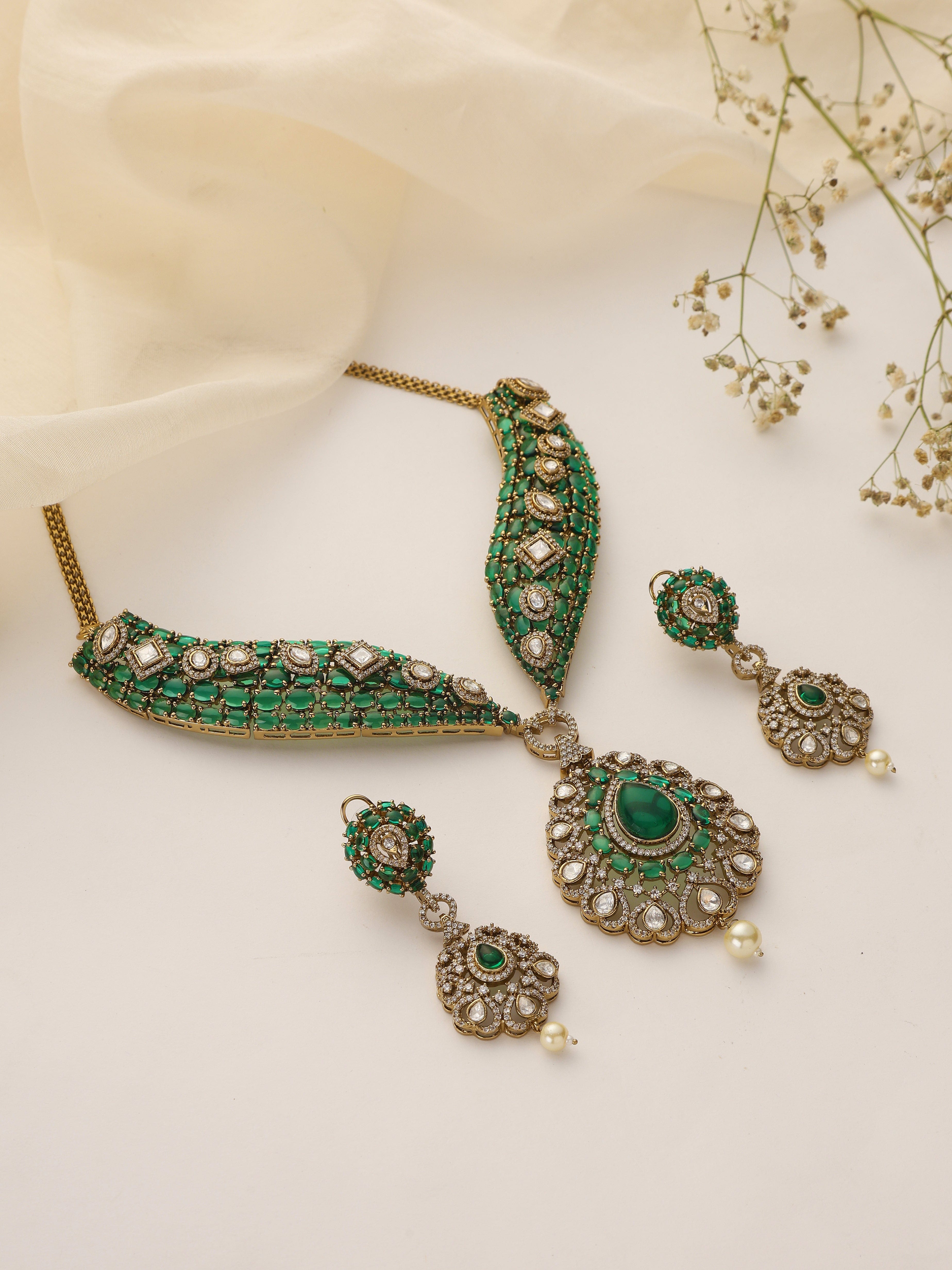 Vamika Green Mossonite Kundan Choker Necklace Set