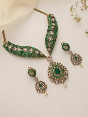 Vamika Green Mossonite Kundan Choker Necklace Set