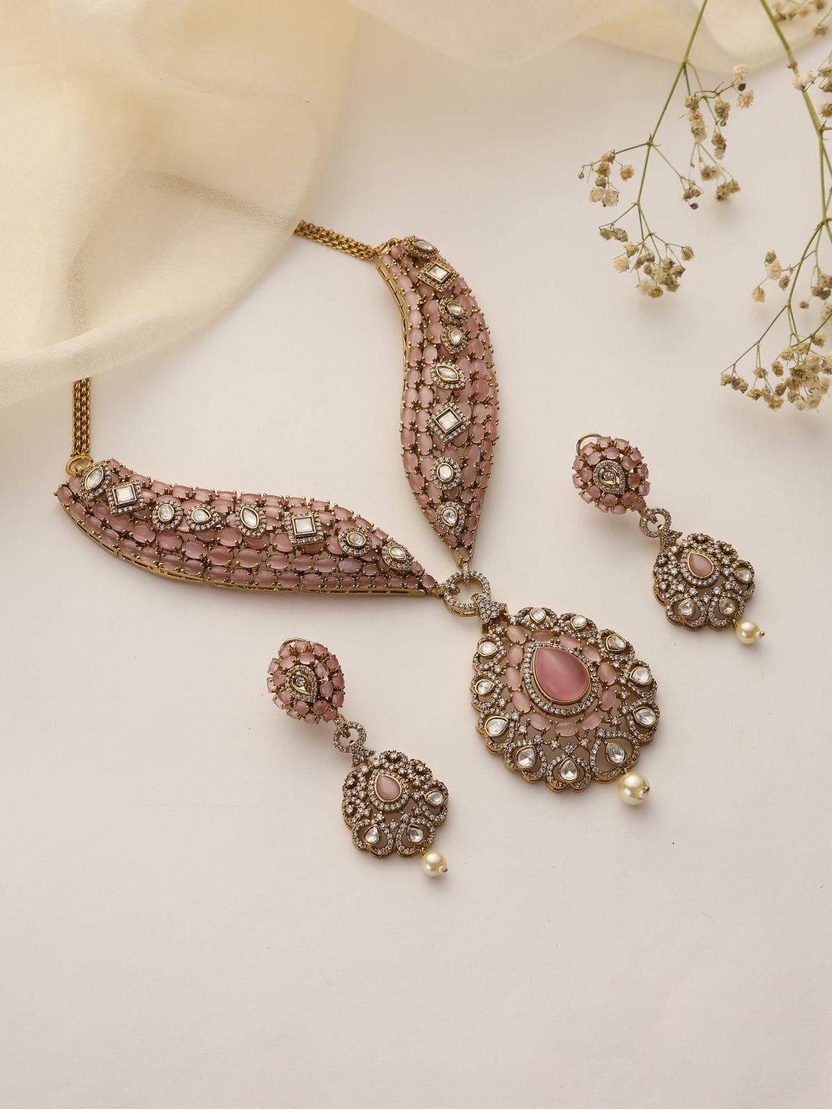 Elegant Kundan Necklace with Earring and Tikka Set Item#1095  Rose‑Gold Kundan Necklace Set –Modern Indian Jewellery| Necklace and Earring Set display picture 1