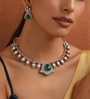 Vanika Set
