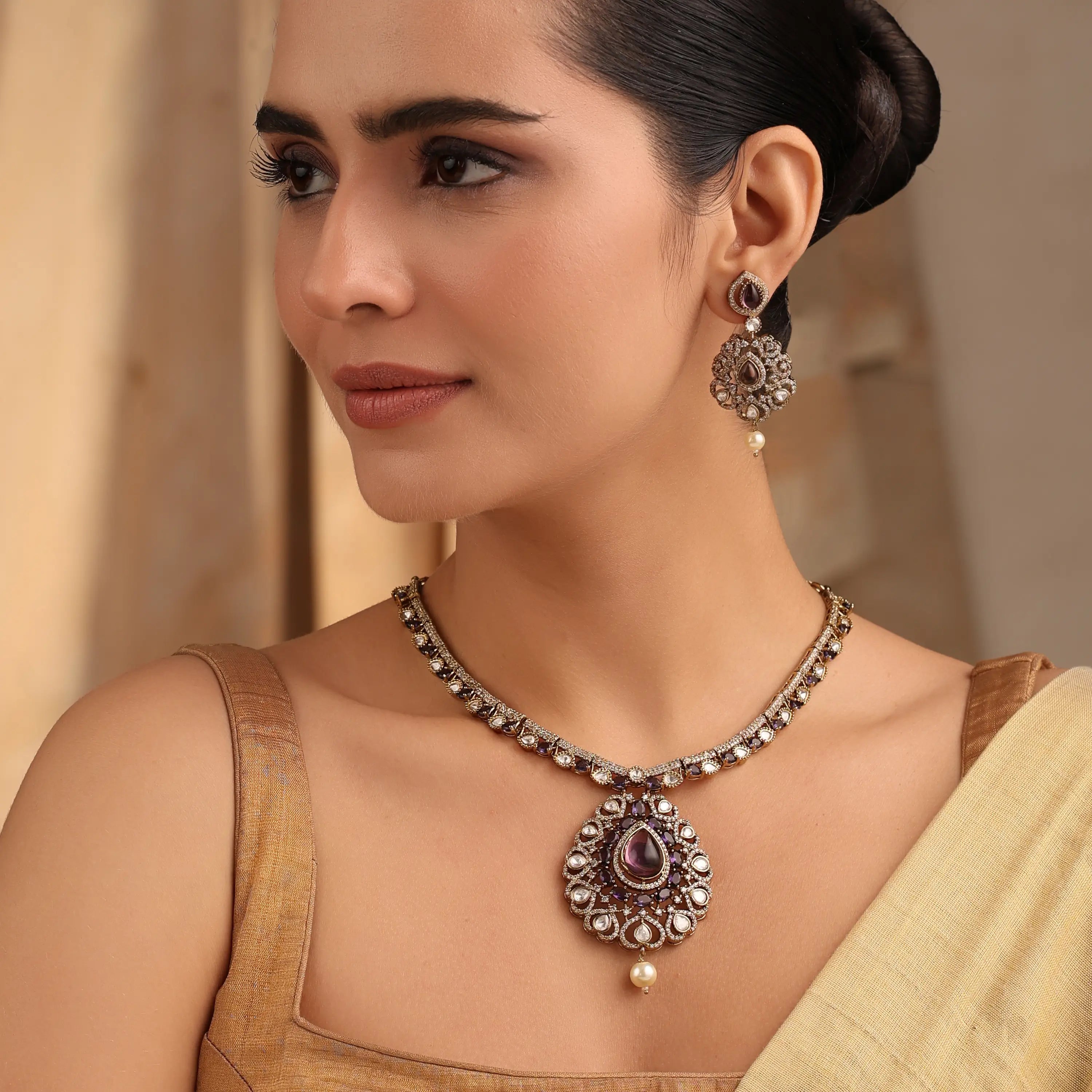 emerald bridal necklace