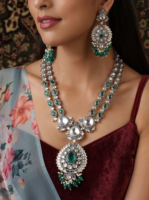 Antique gold Indian jewelry