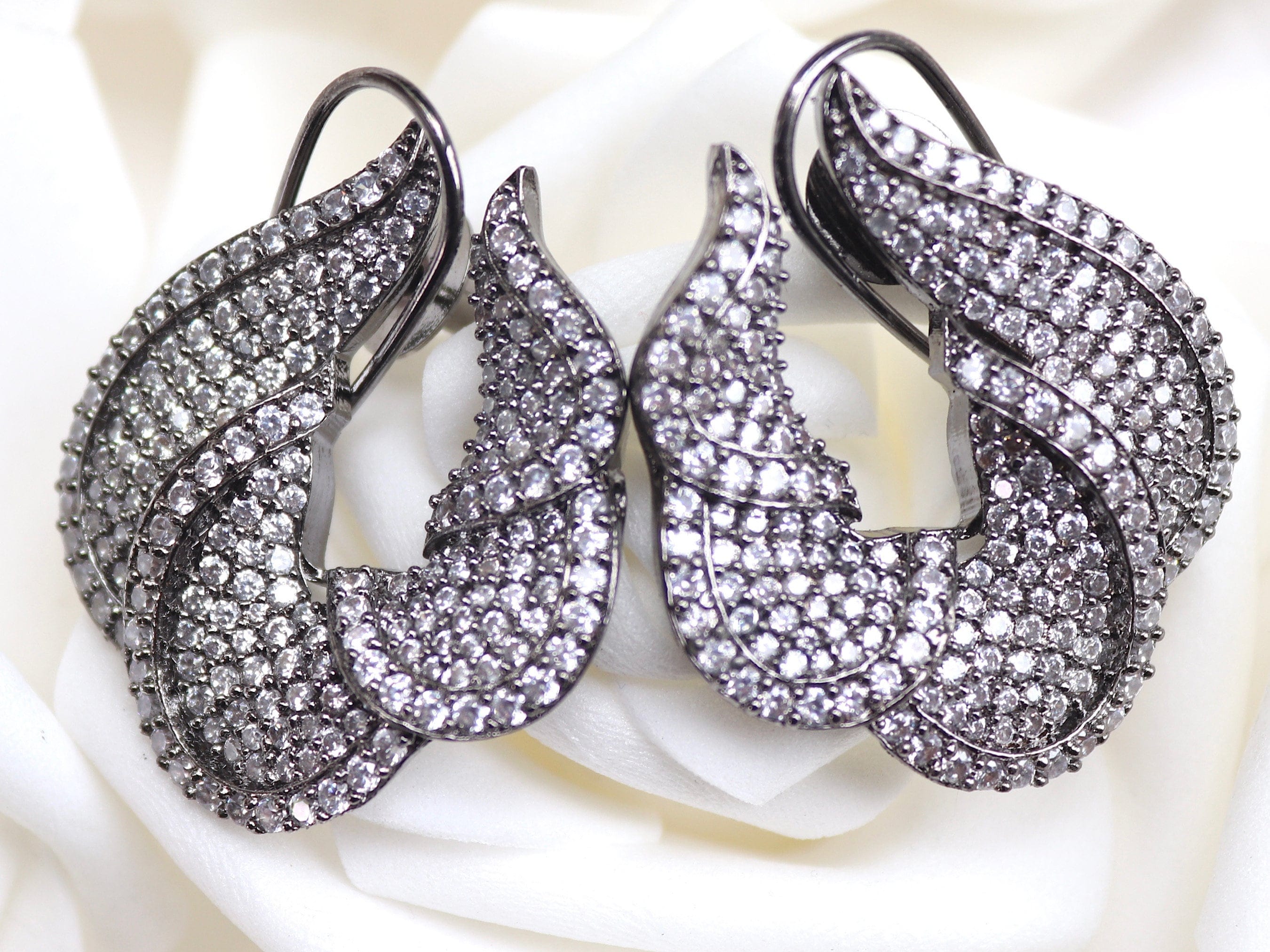 From Ethnic to Everyday: Indian Earrings That Go With Everything