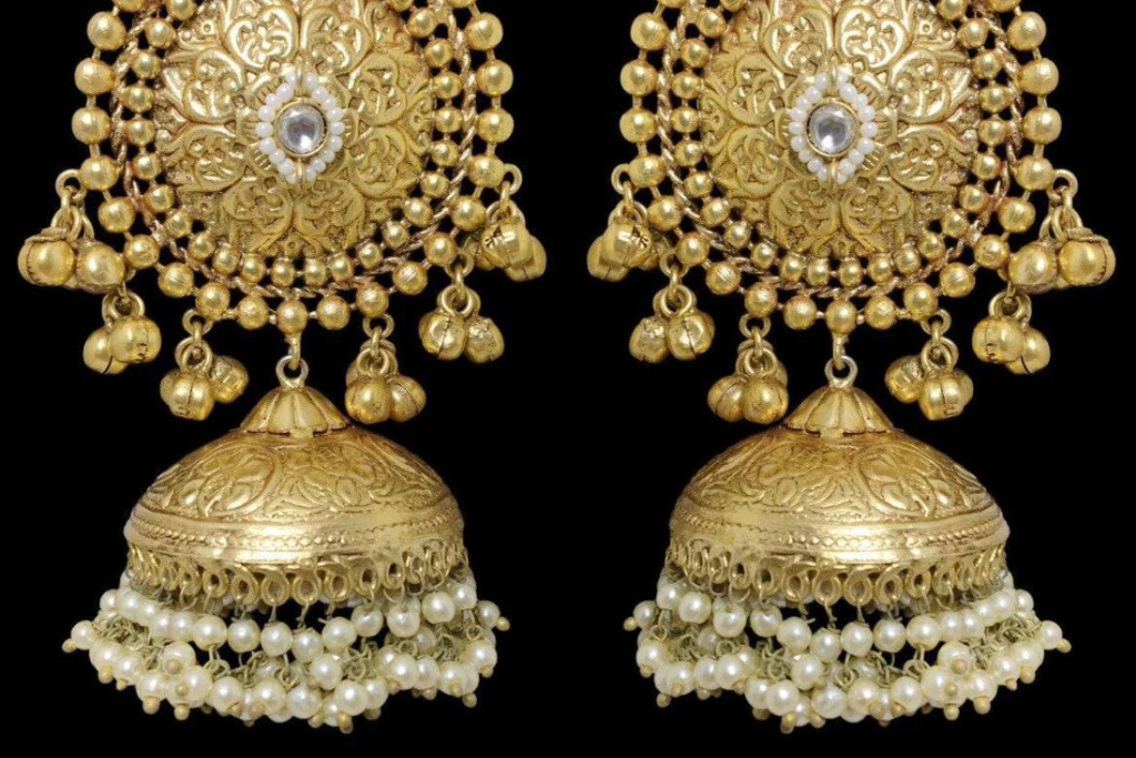 Swinging Elegance: The Timeless Allure of Jhumka Earrings
