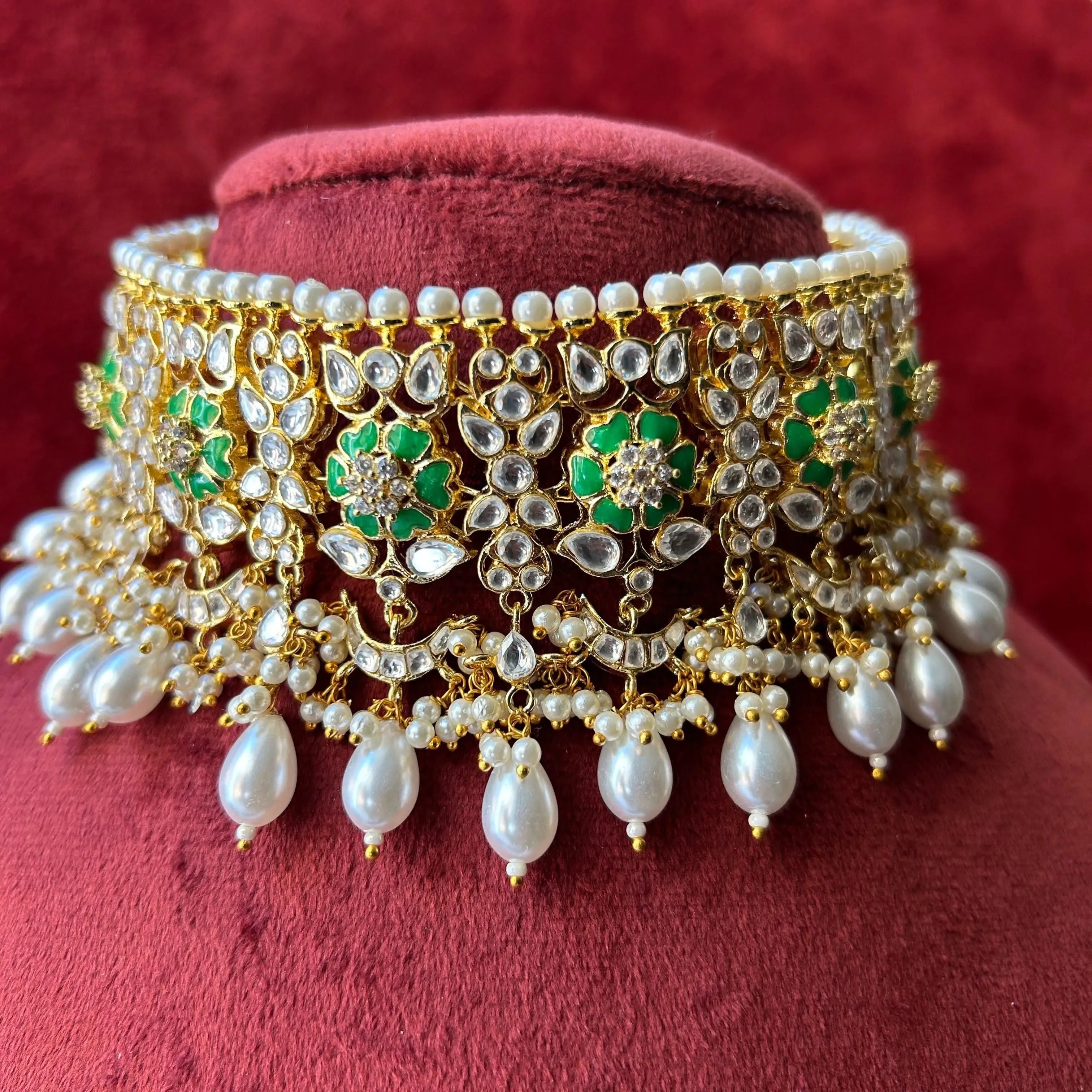A Kundan Jewellery Set Isn't Just an Accessory—It's a Celebration of You