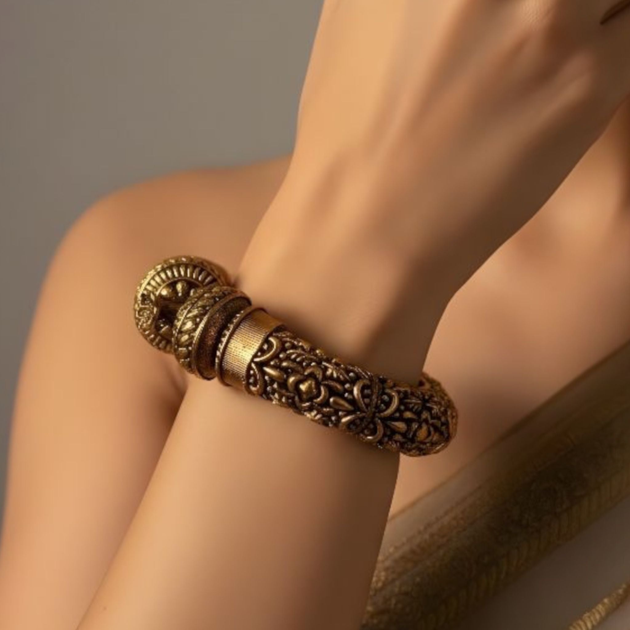 Sonera Gold Bangle Pair