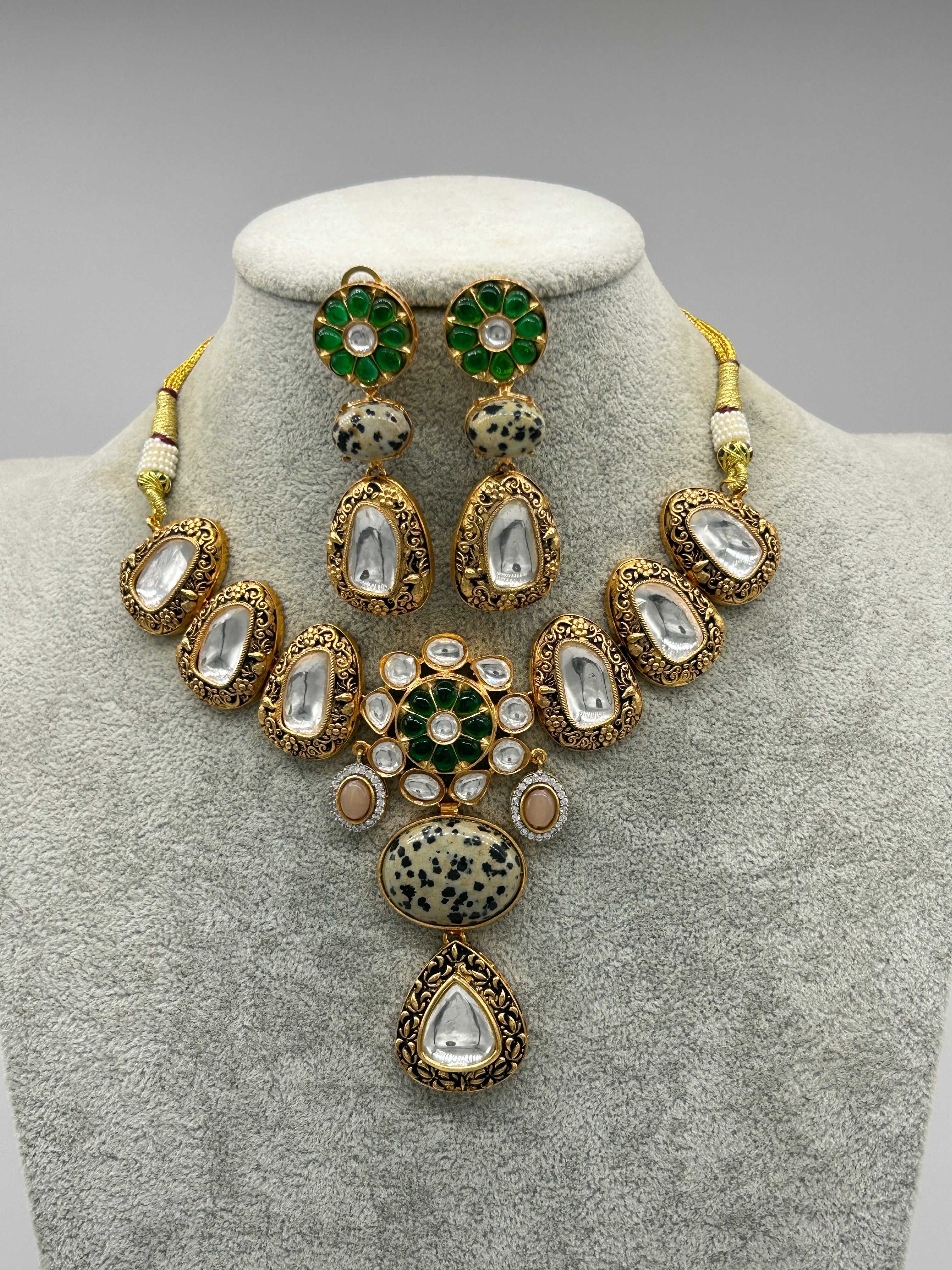 Tisha Kundan Set