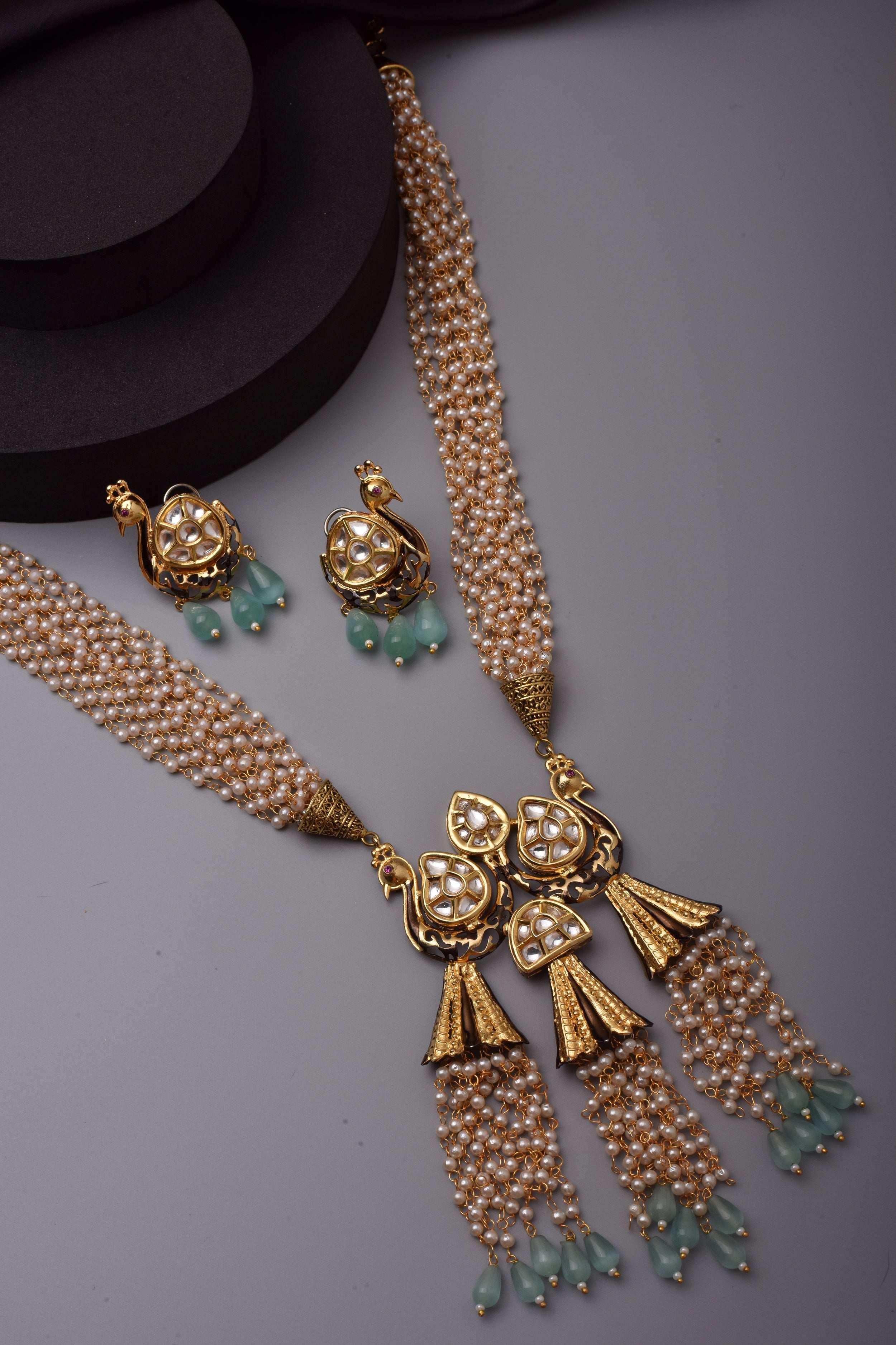 Pihu Long fusion set
