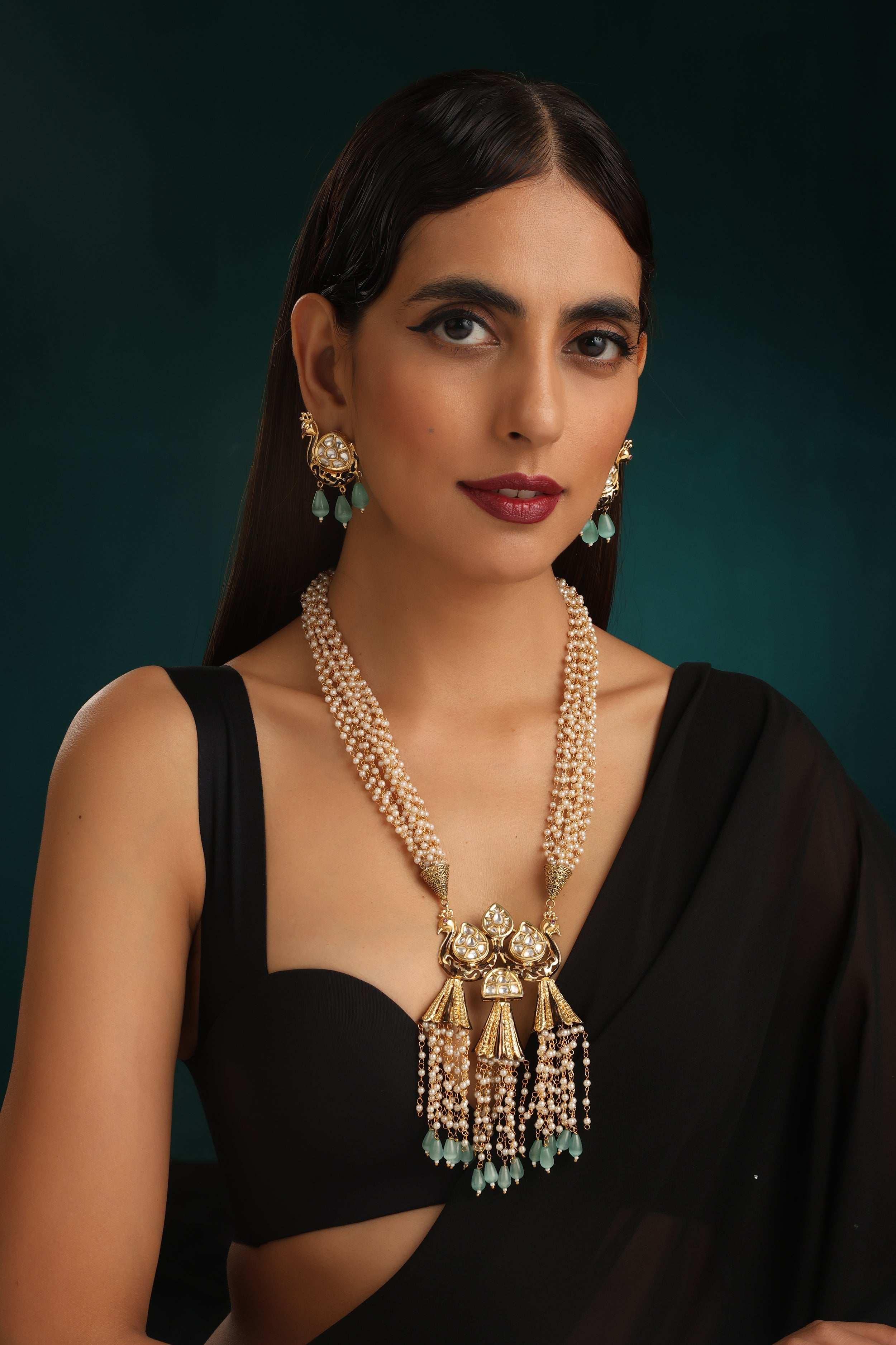 Pihu Long fusion set