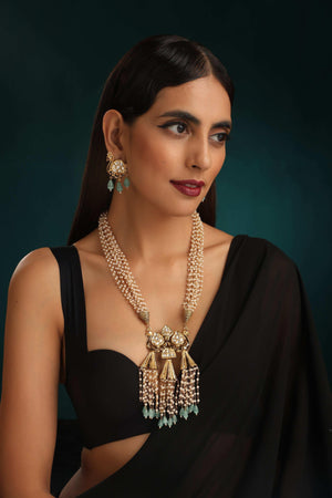 Pihu Long fusion set
