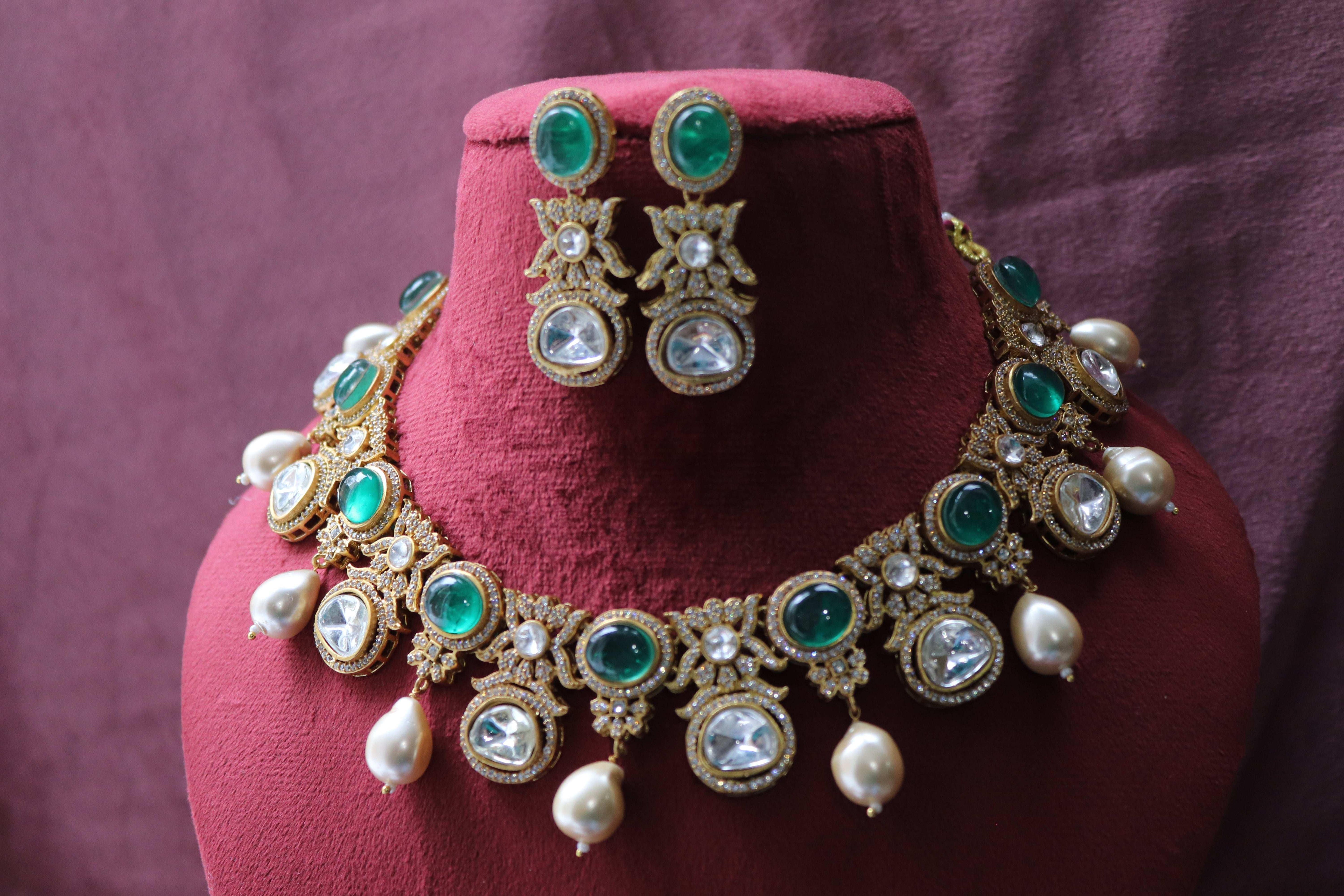 Mossonite Cobochon Set