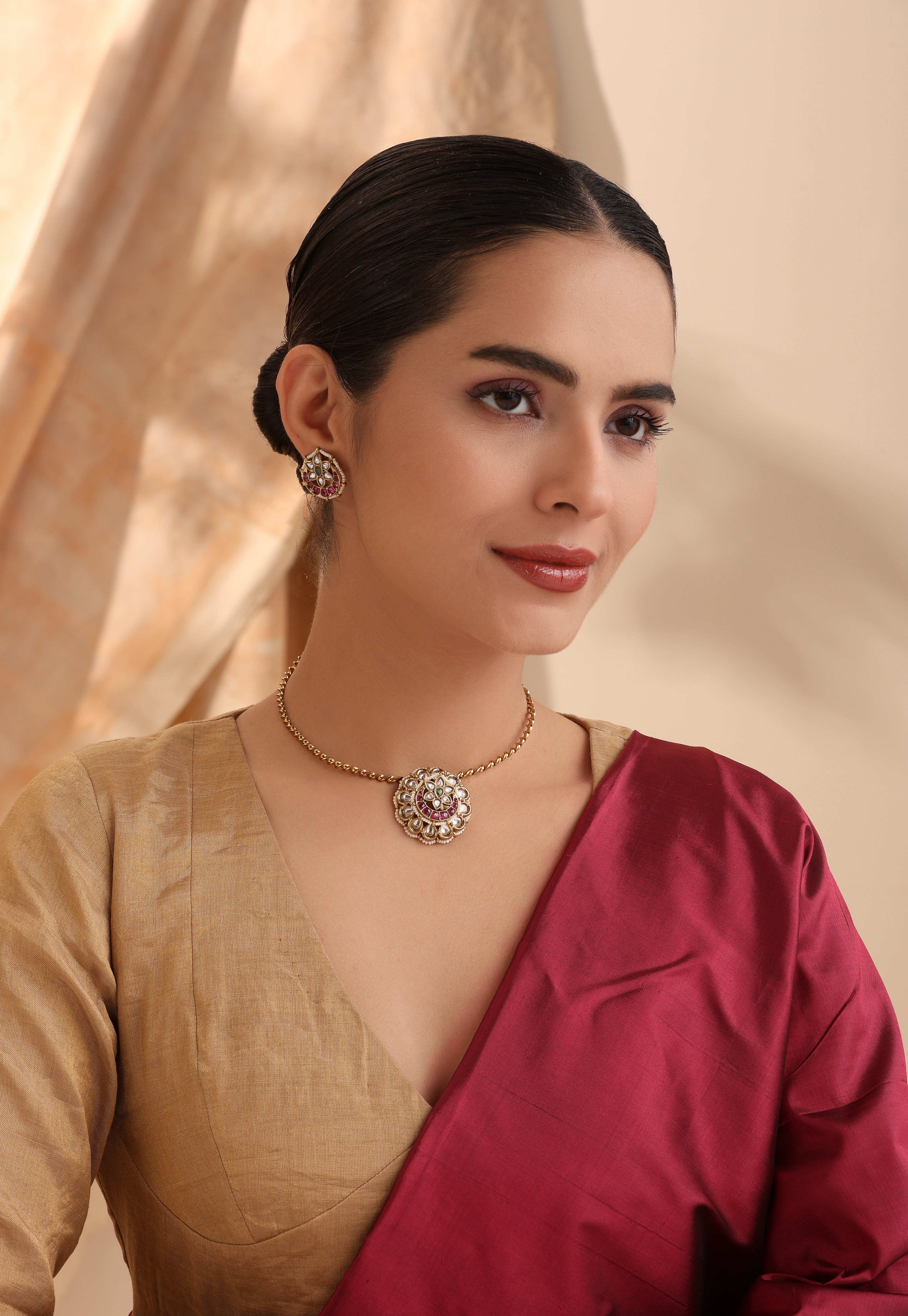 Ruhani Antique Kundan Hasli with Earrings – Traditional Gold Plated Necklace Set