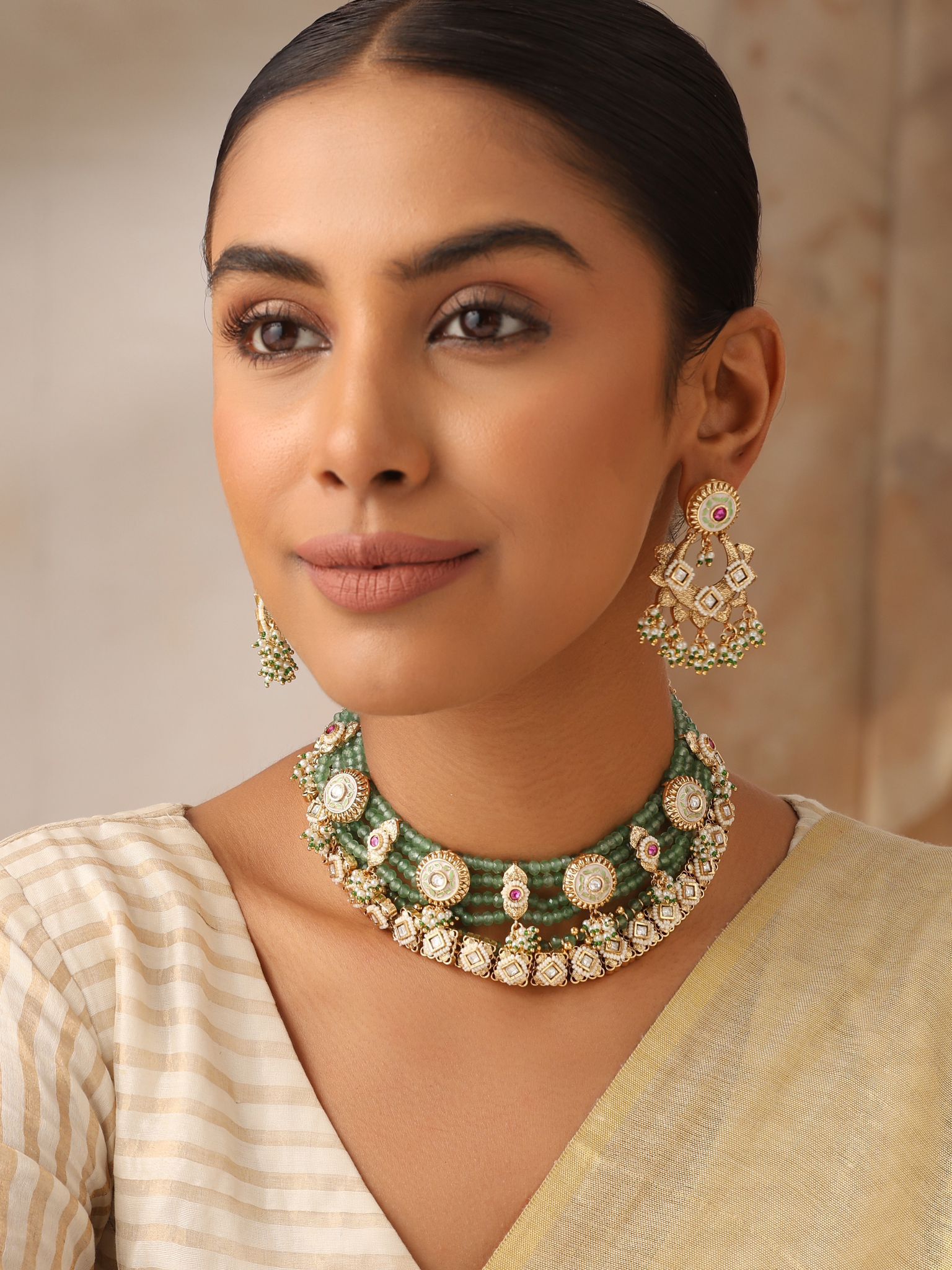 Mukti Kundan Set