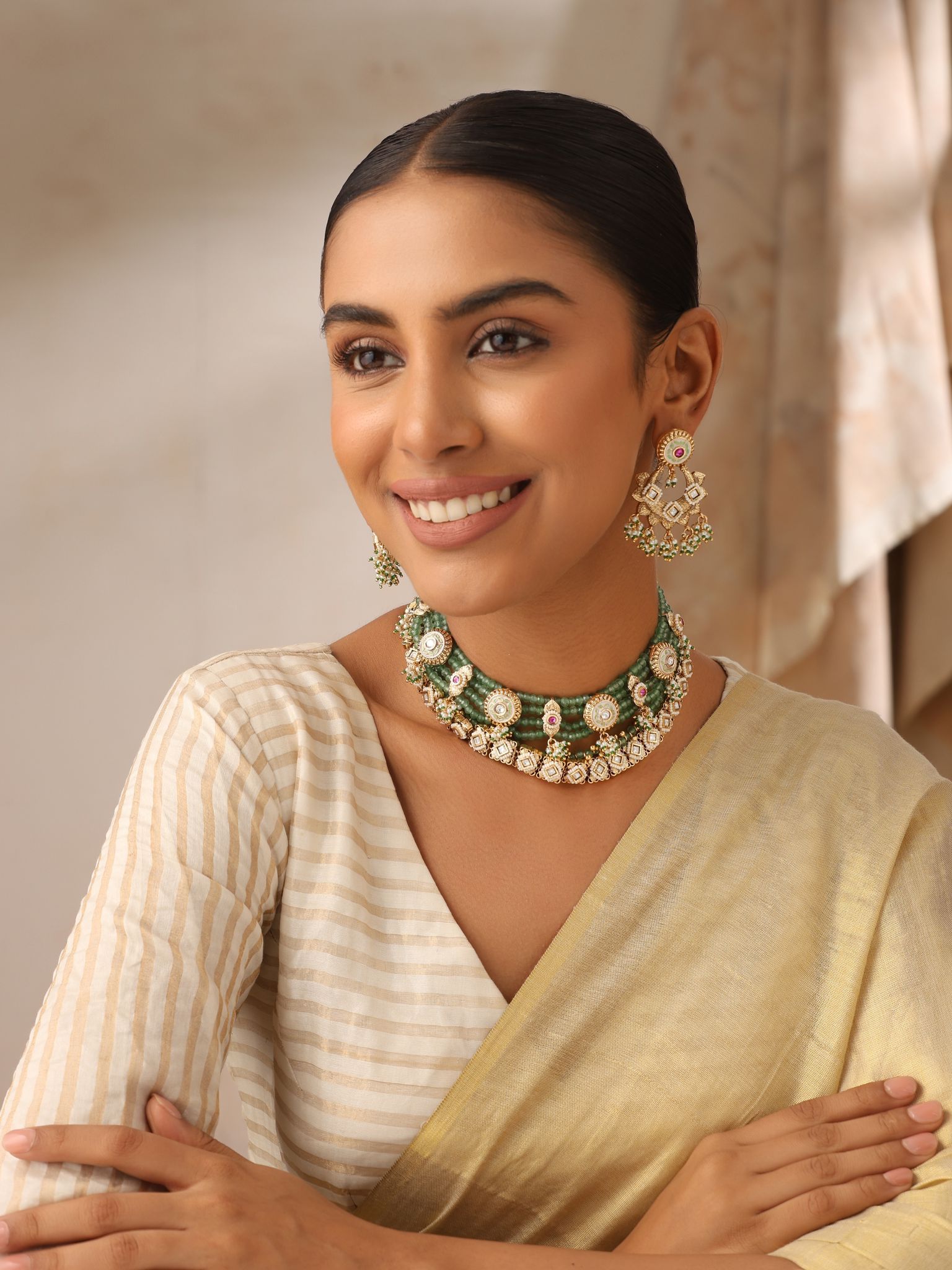 Mukti Kundan Set