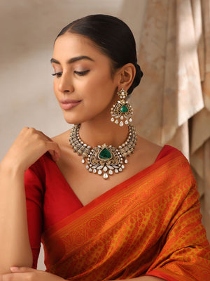 Model wearing Emerald Antique Kundan Choker Necklace with earrings