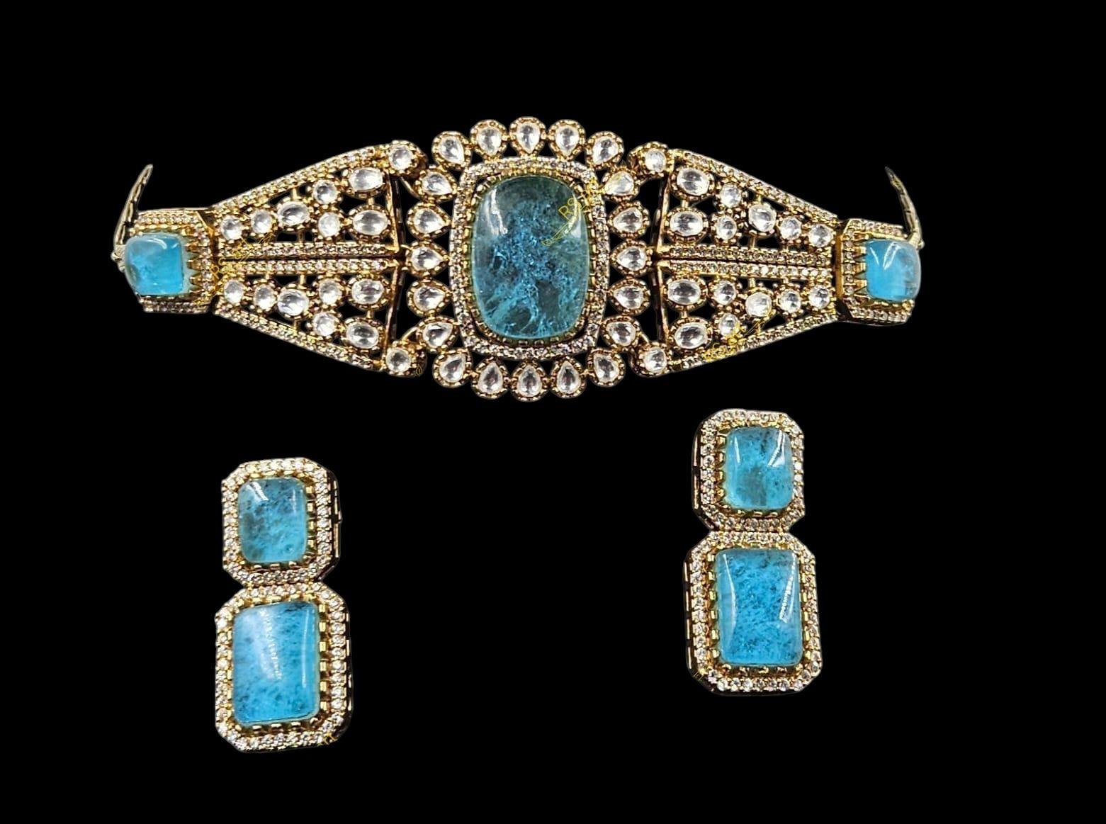 Mehr Turquoise Choker