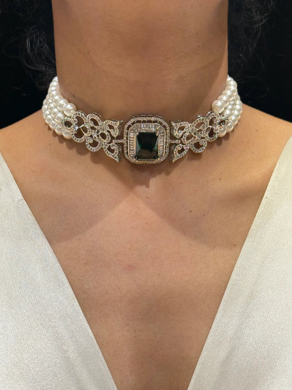 Emerald Pearl Necklace With Earrings