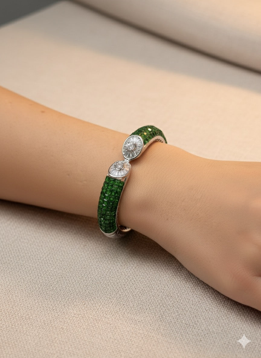 Emerald Invisible Setting Bracelet
