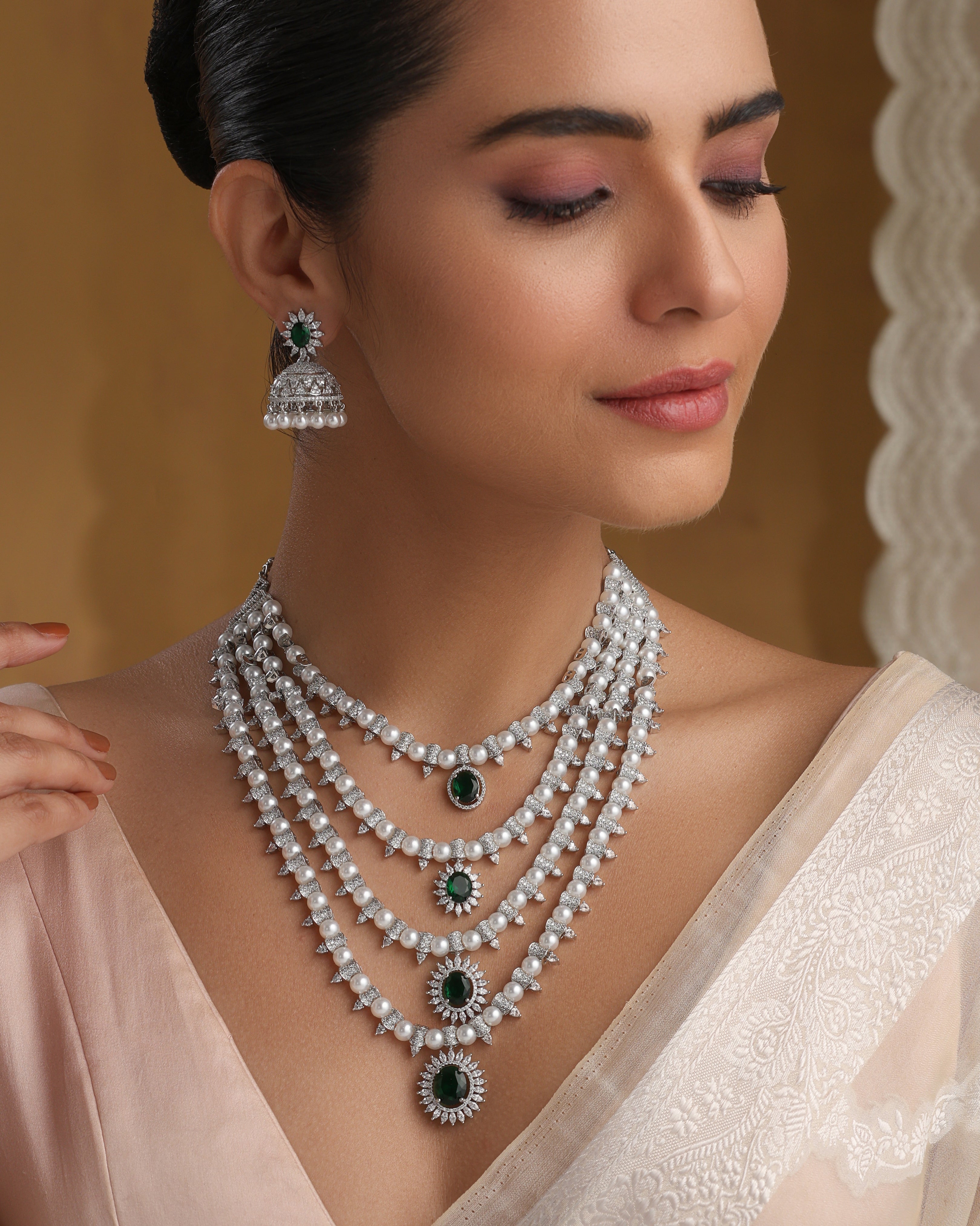 Lyla – Emerald & Pearl Multi-Layer Necklace Set