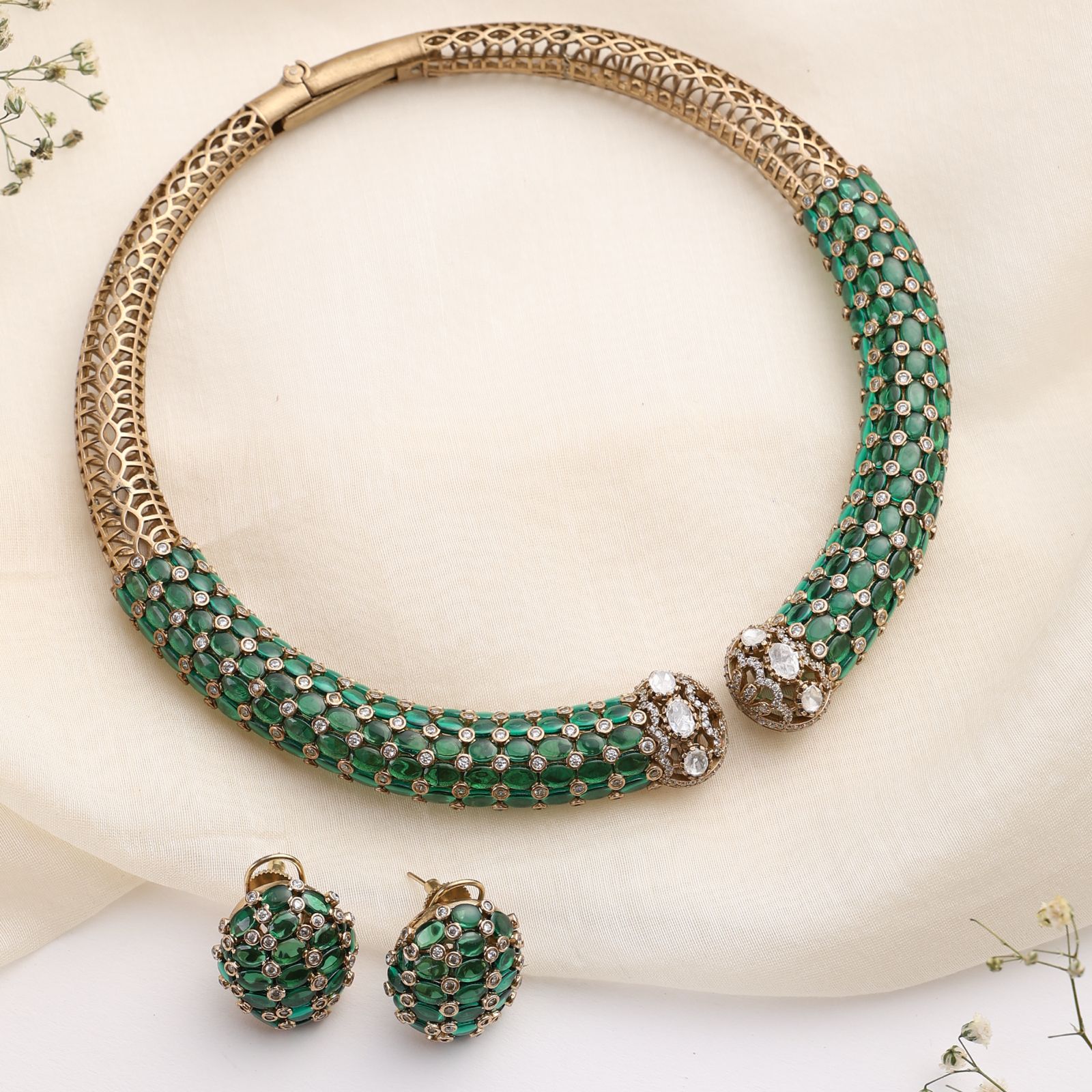 Emerald Radiance Collar Necklace with Ruby Studs in Antique Gold Polish