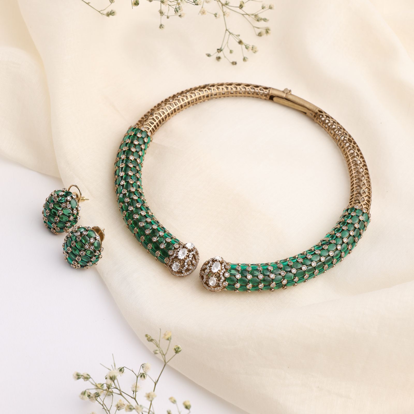 Emerald Radiance Collar Necklace with Ruby Studs in Antique Gold Polish