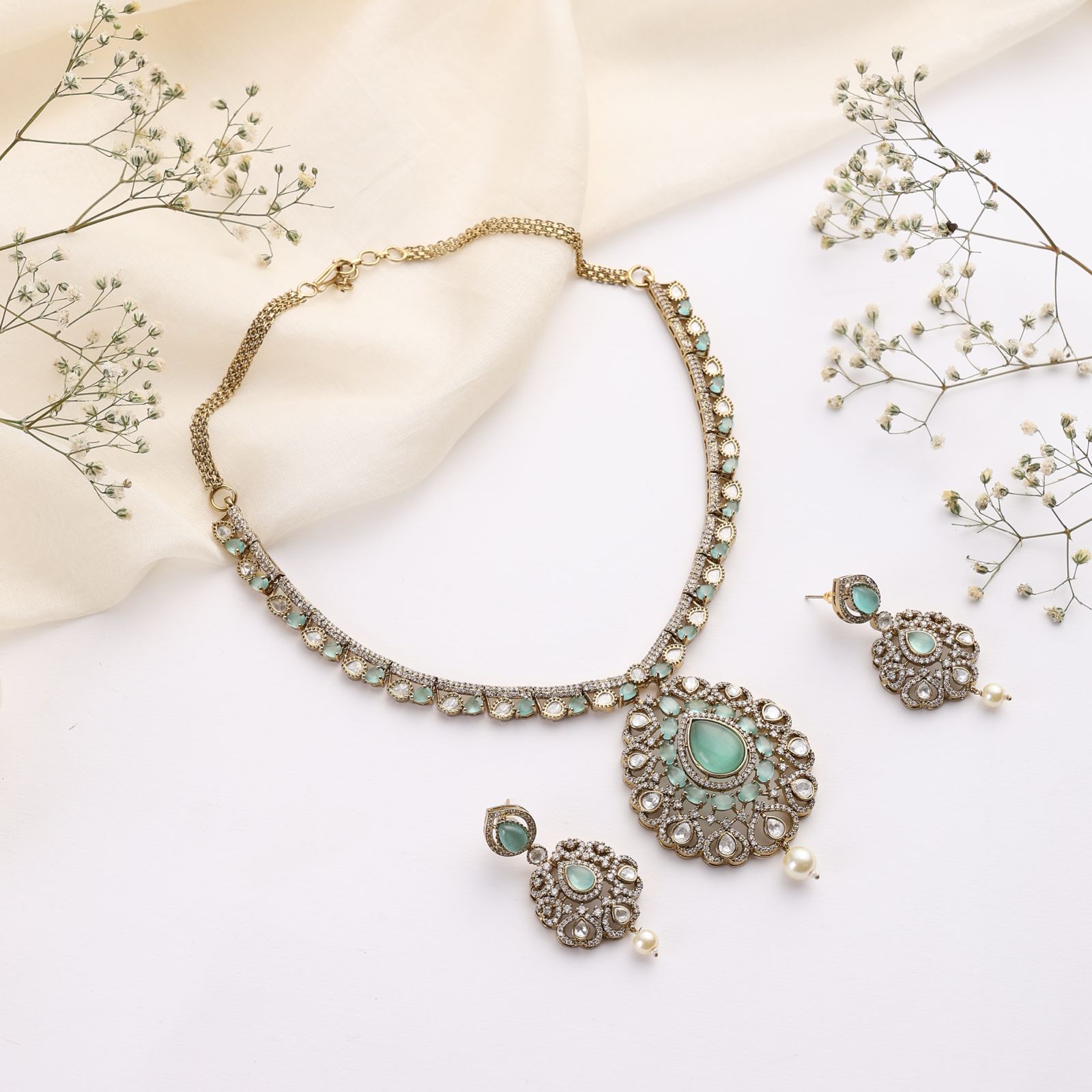 Nivara Mint  Green Polki Kundan Necklace Set (With Earrings)