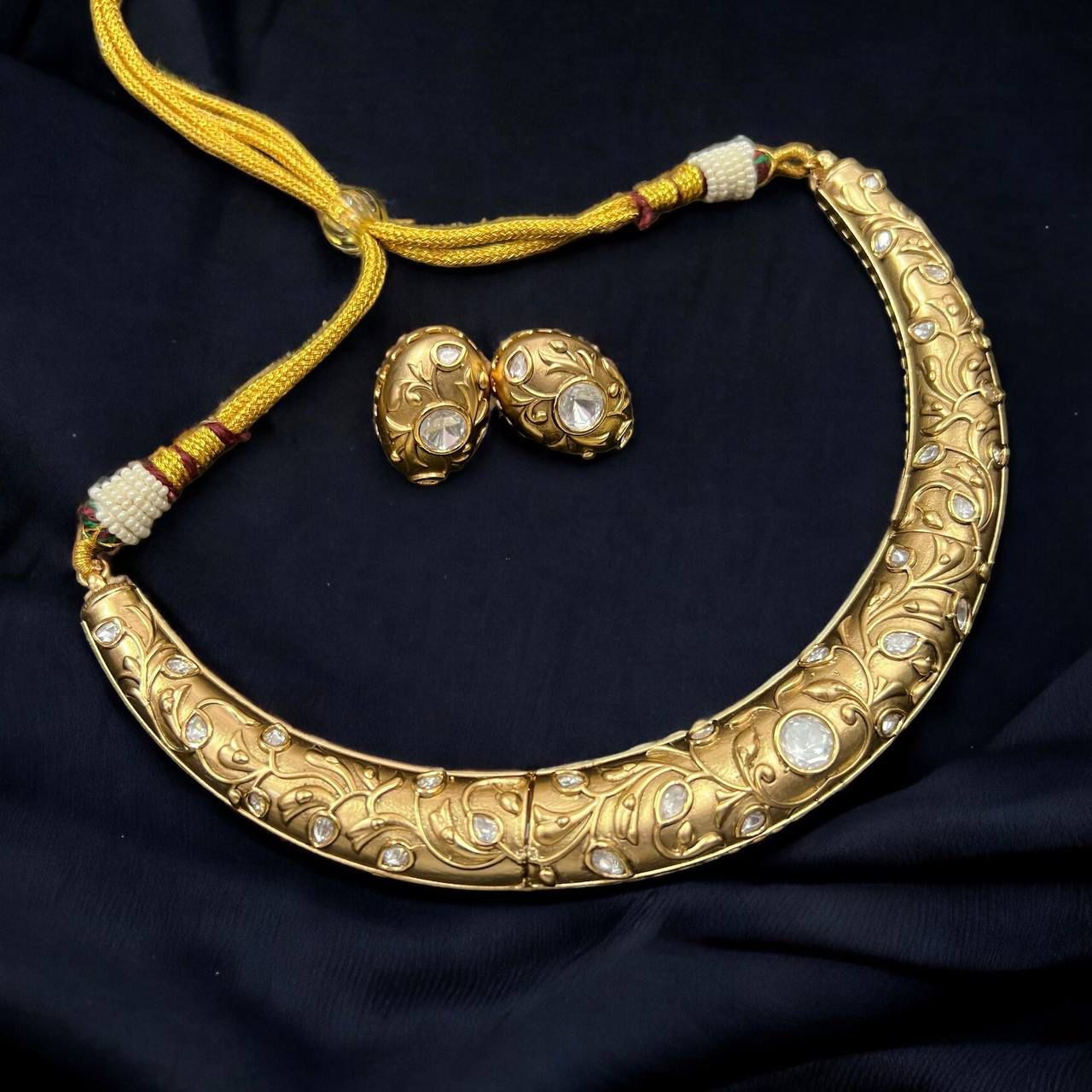 Gold Mosonite Hasli