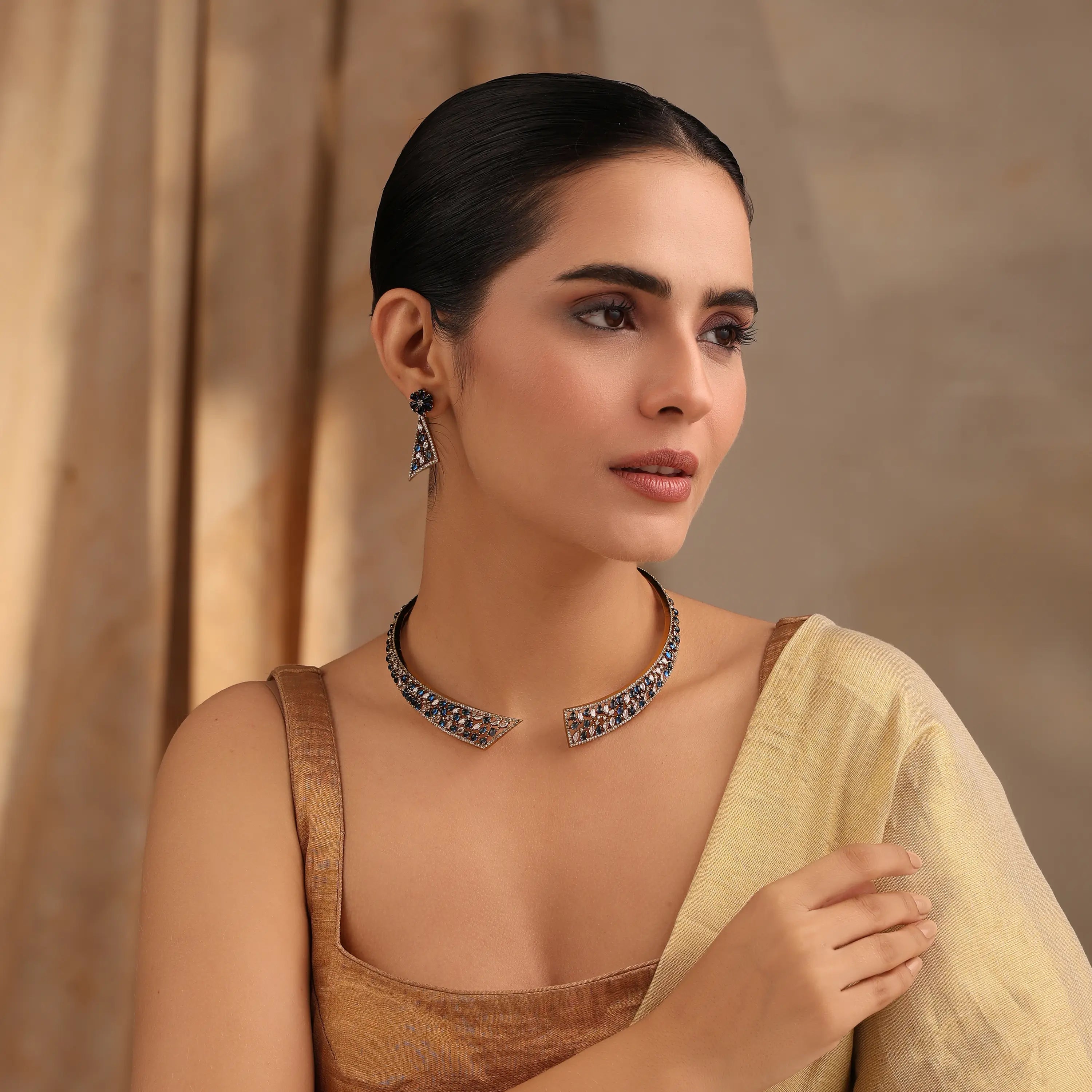 Aaral Sapphire Collar Choker Necklace Set