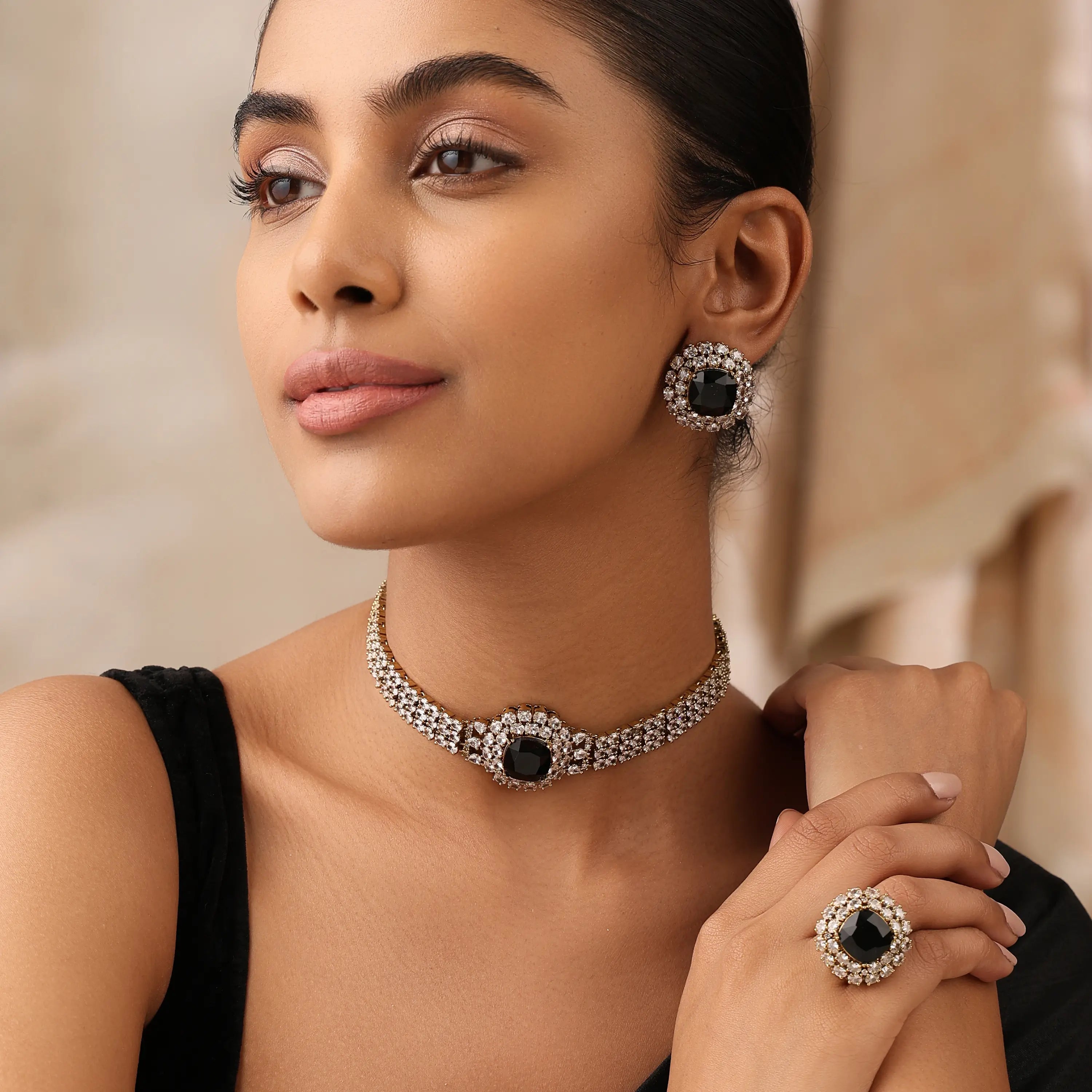 Aveline Noir Crystal Choker Set