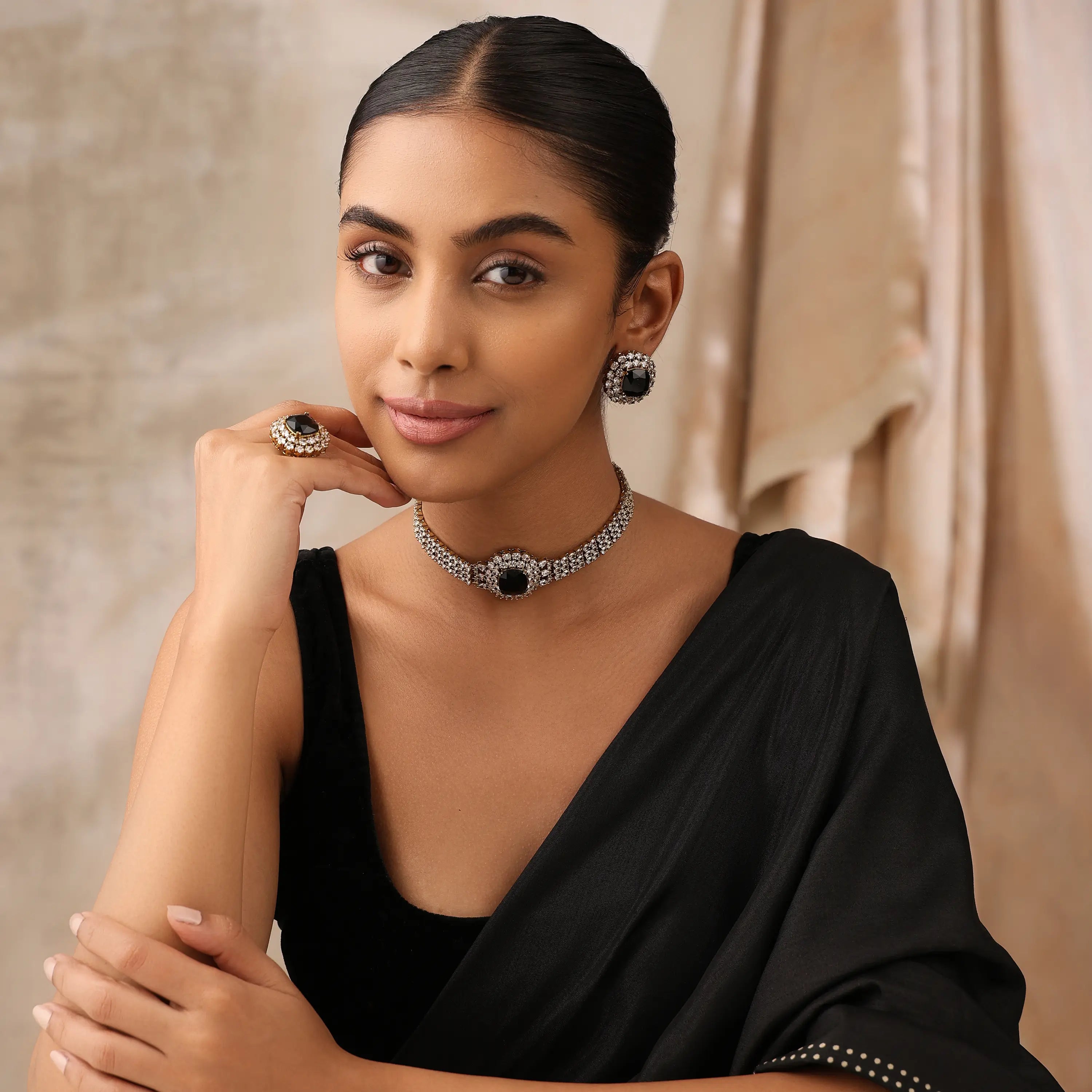 Aveline Noir Crystal Choker Set