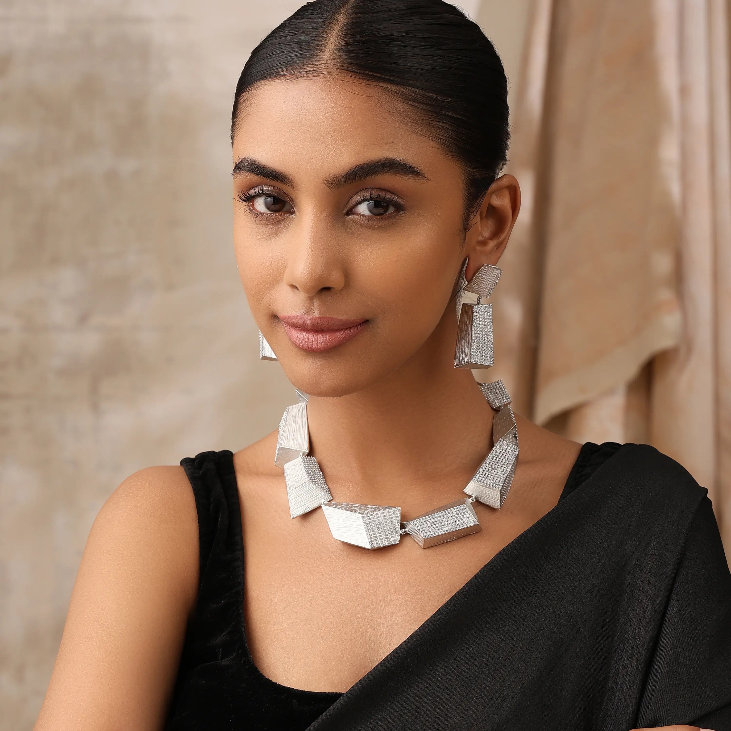 Avenra Silver Geometric Statement Necklace Set